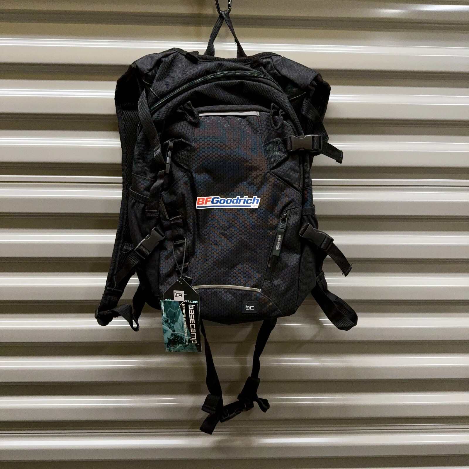 Basecamp 30 Miler Hydration Backpack Outdoor HIking Camping Nature Sports New