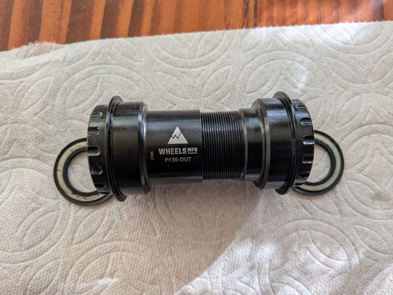 Wheels Manufacturing PF30 Outboard Bottom Bracket - For 30mm Spindle, ABEC-3