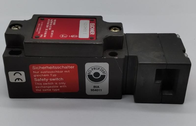 Euchner NZ2VZ-528 E Safety Switch TESTED