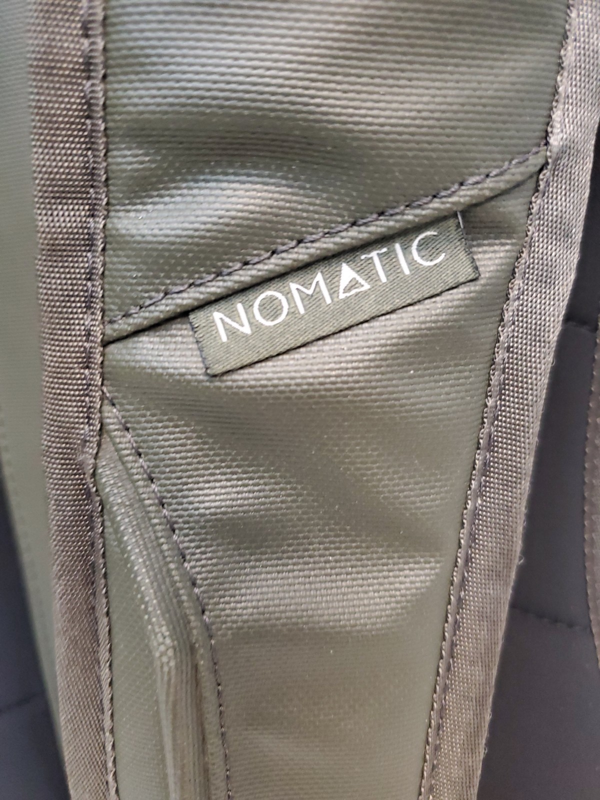 Nomatic Backpack 20L, Good Condition, Expands to 24L, Olive Color, $329 Value