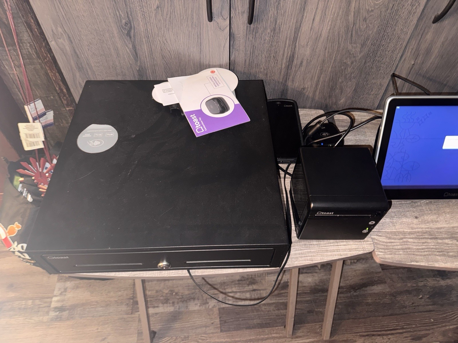 Toast Flex TT200 POS System Touch Screen Printer, card reader, Cashbox, & Cables