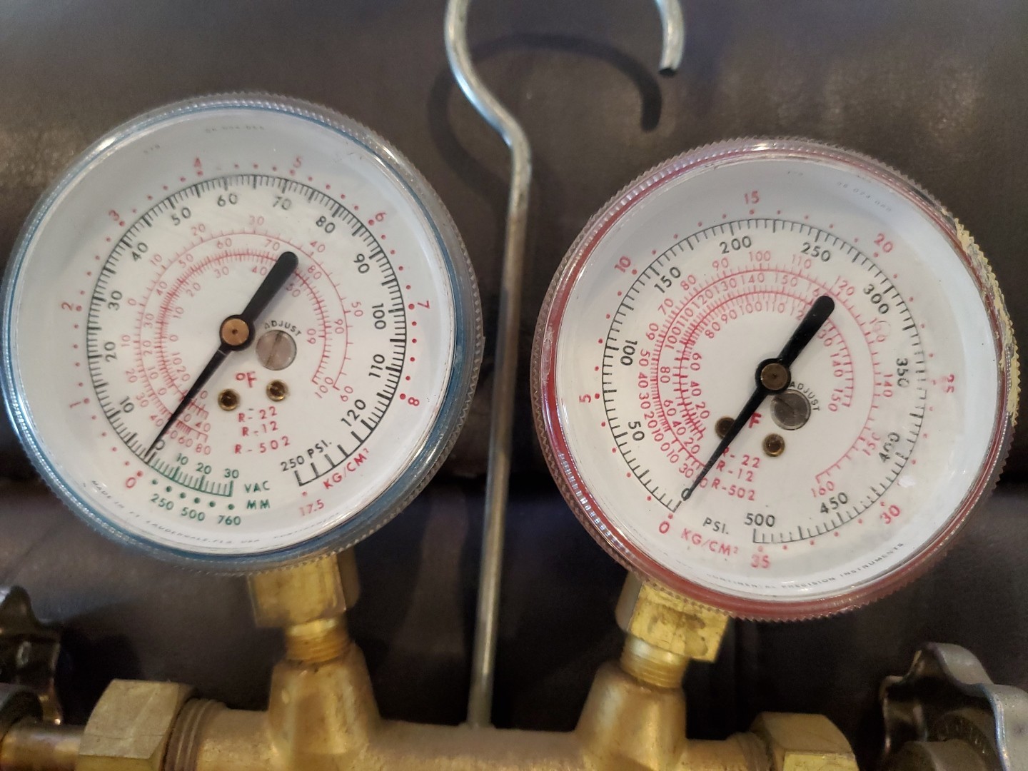 Yellow Jacket Titan Valve Tester, Gas Regulator, Compression Tester, Continental