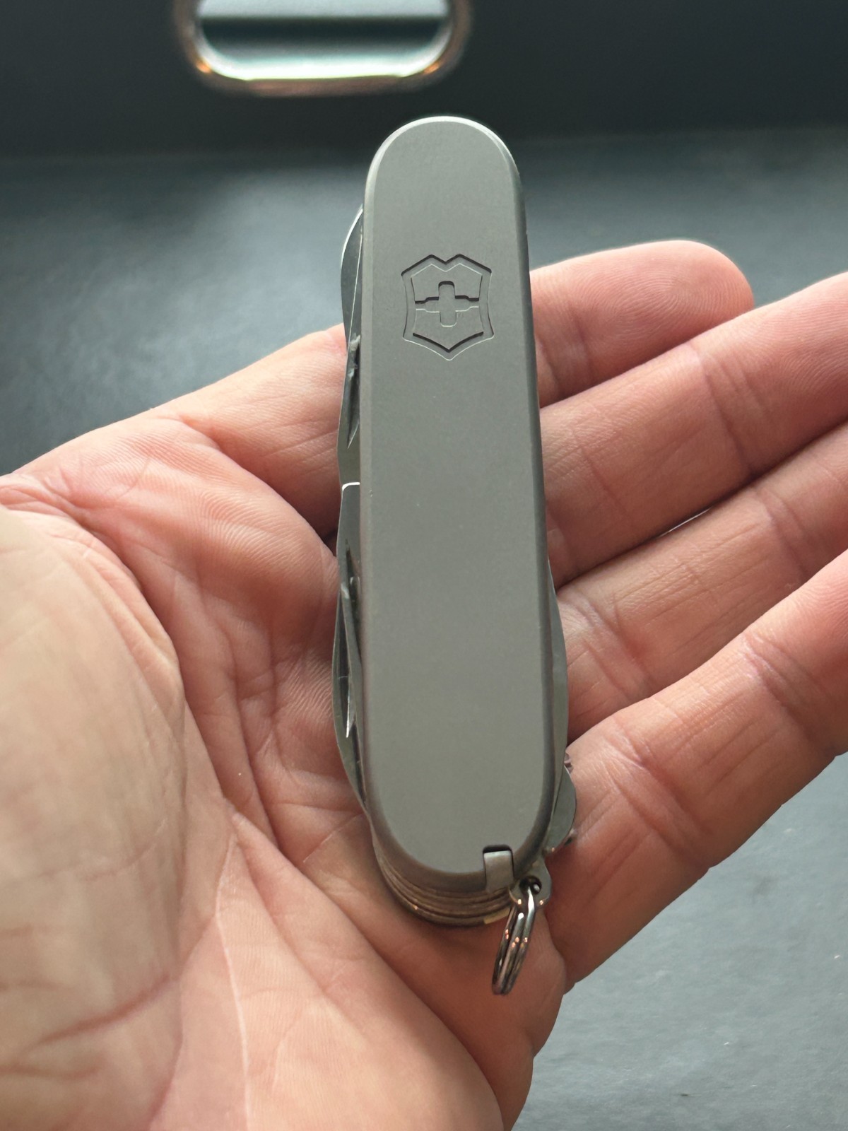 NEW VICTORINOX Huntsman with TITANIUM Scales Swiss Army Knife GREAT!