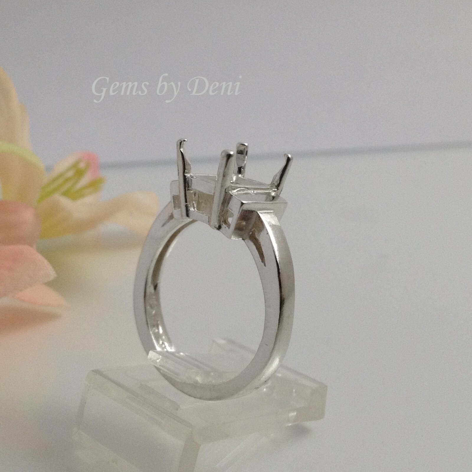 9x7mm Emerald Solitaire Sterling Silver Pre-Notched Ring Setting Size 7