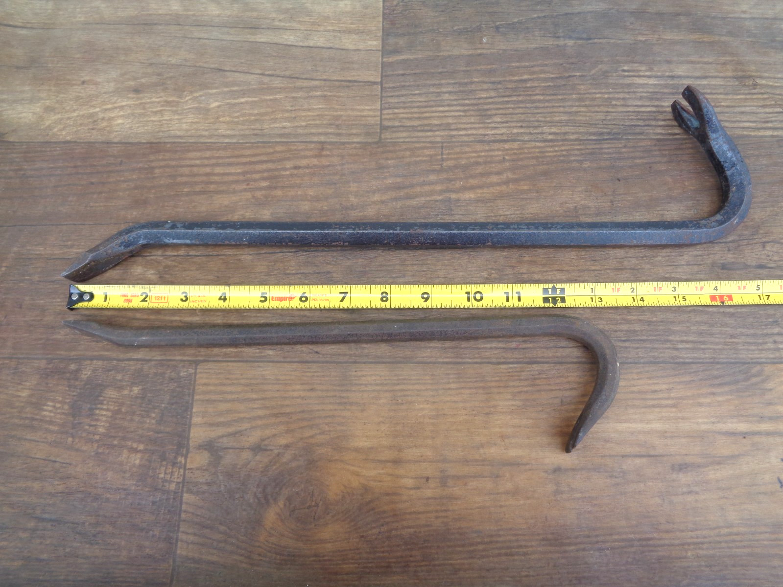 2 -Pry Bars - Crow Bar Pry Bar Nail Puller