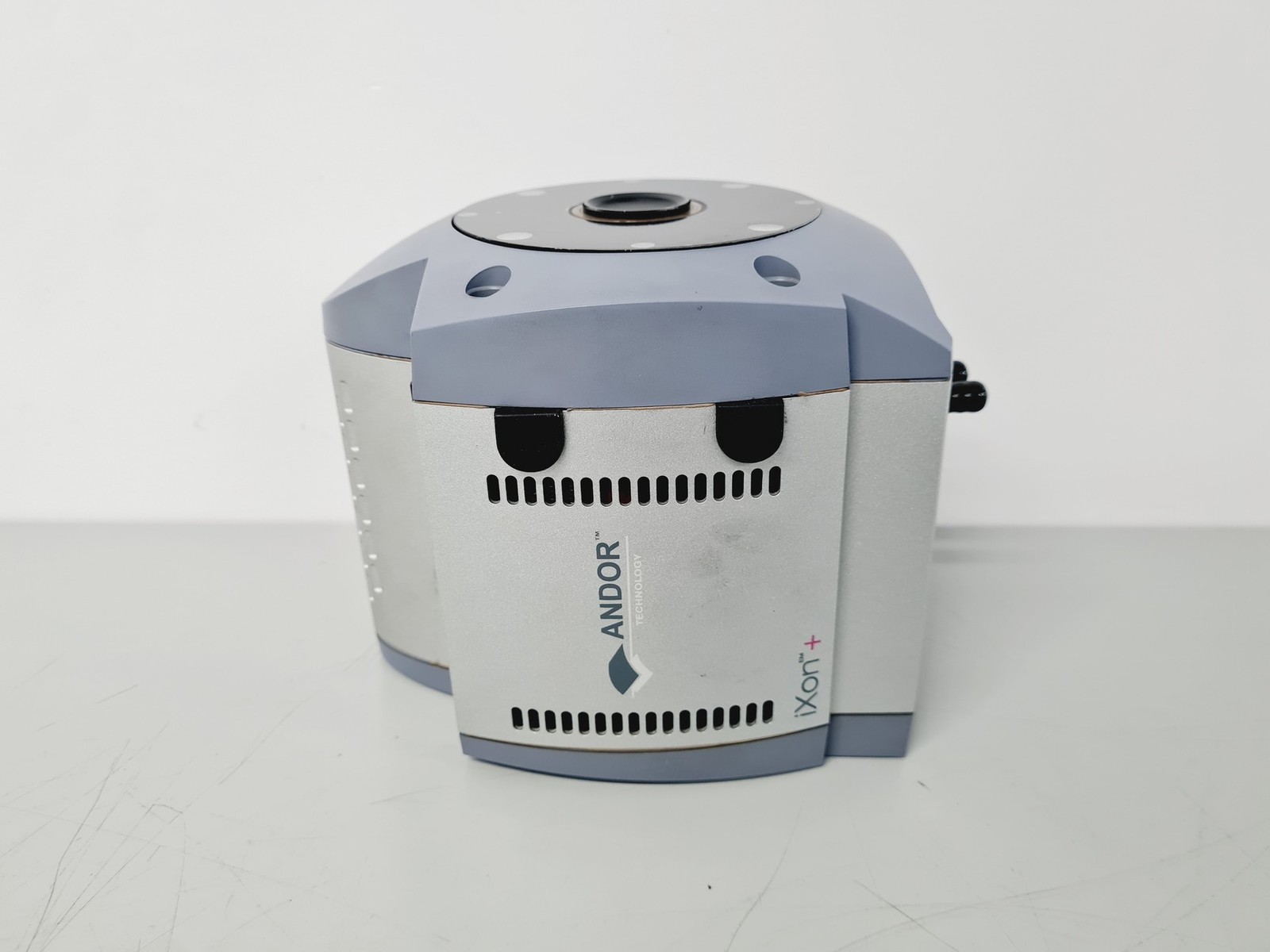 Andor iXon EM+ DU-897E-CSO-#BV-500 Microscope Camera Lab