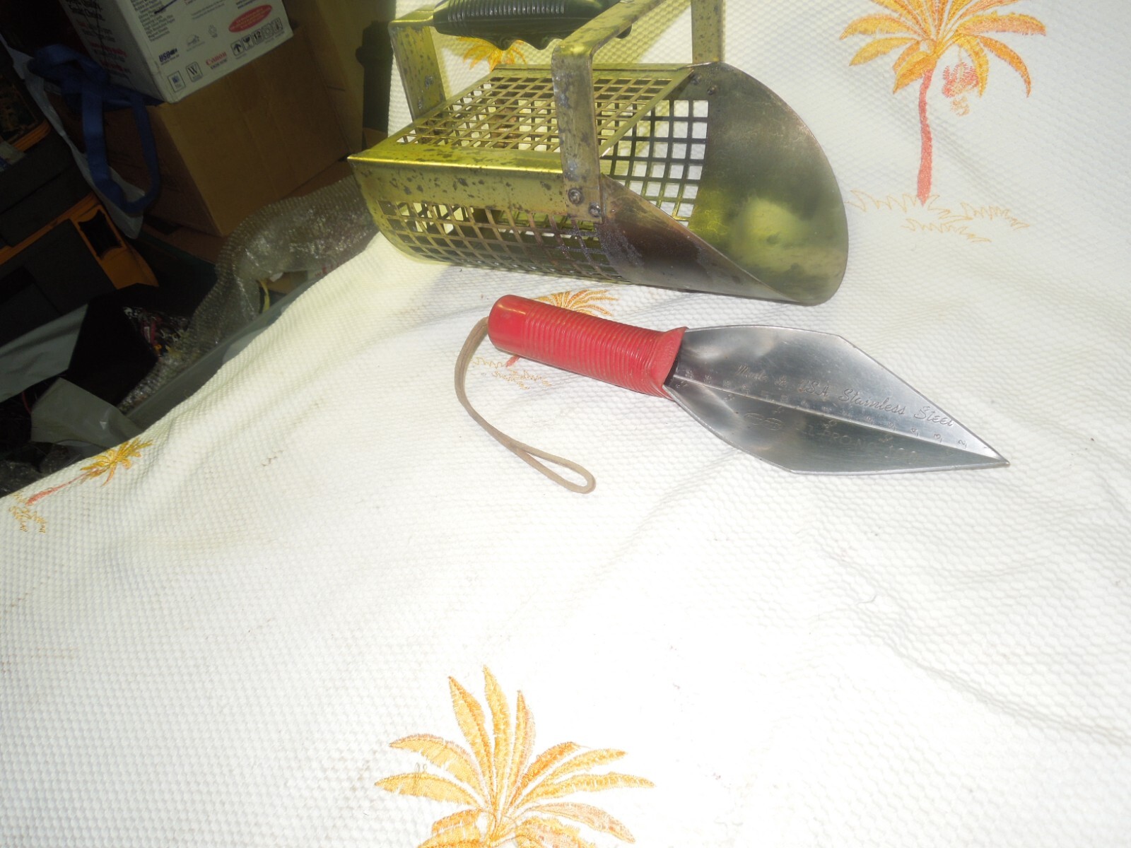 Garrett 1600970 Metal Sand Scoop And Wilcox All Pro 100 Trowel Excellent