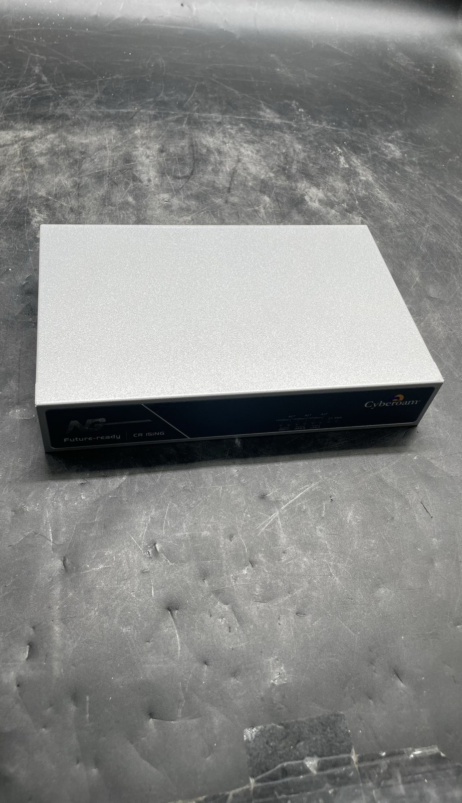 Cyberoam CR15iNG SCB-6901 Network Security Hardware Firewall Appliance