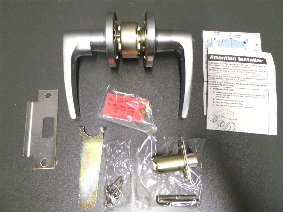 Yale BM05407L Heavy Duty Entry Cylindrical Lever Lockset Chrome Key Door New.