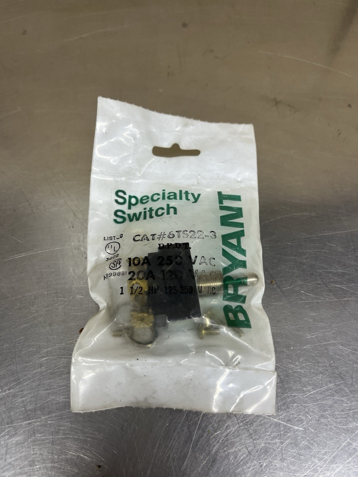Bryant Electric 6TS22-3 Heavy Duty Toggle Switch 3 Position Maintained New