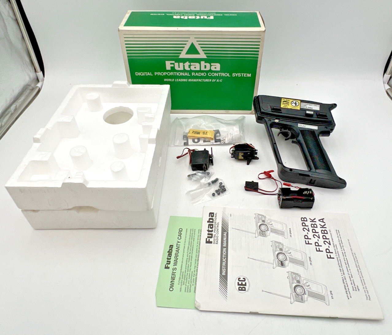 FUTABA MAGNUM SPORT FP-2PB RADIO CONTROL (2) FP-S148 SERVO NO RECEIVER XO