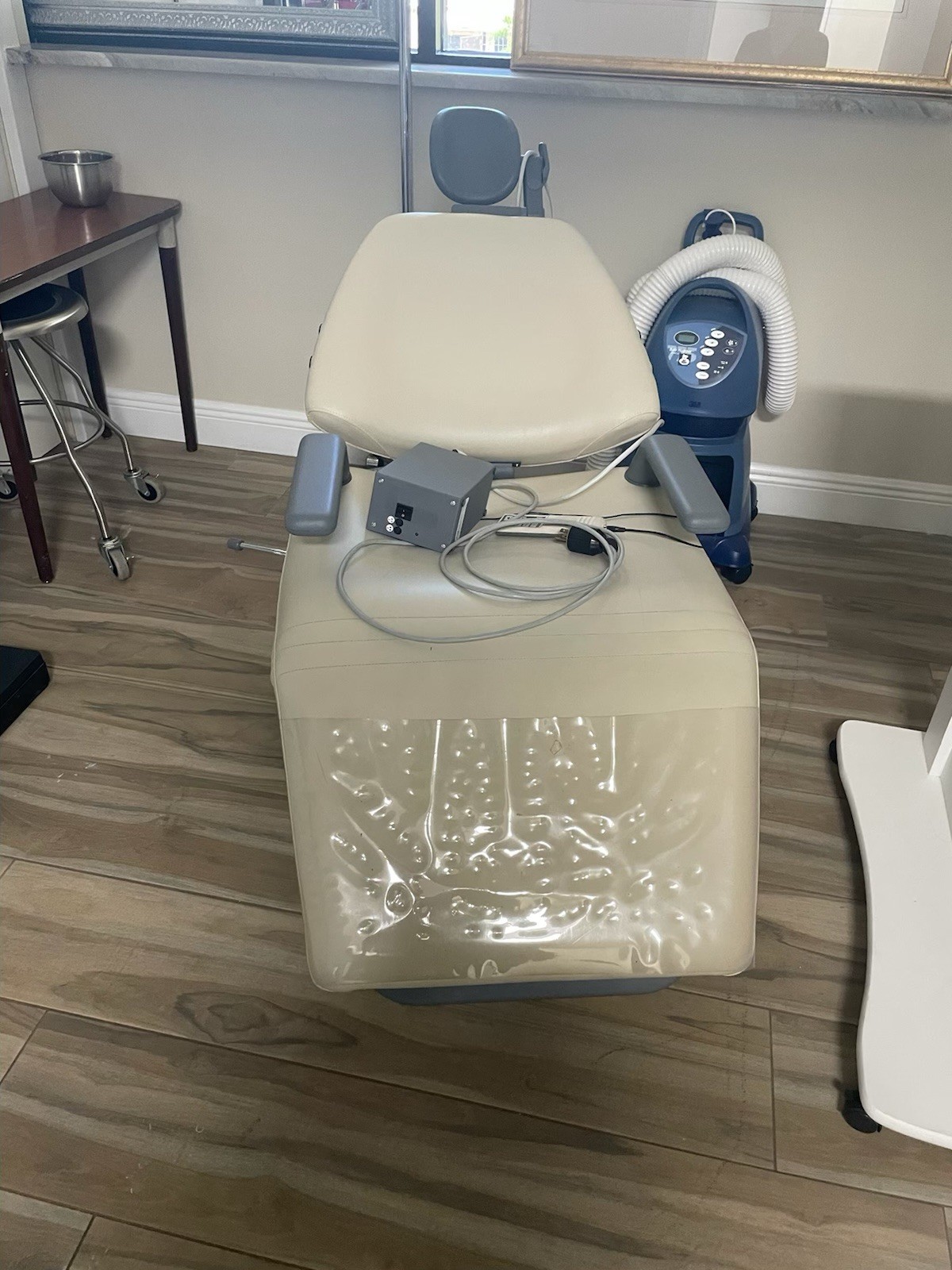 Electric Treatment Chair