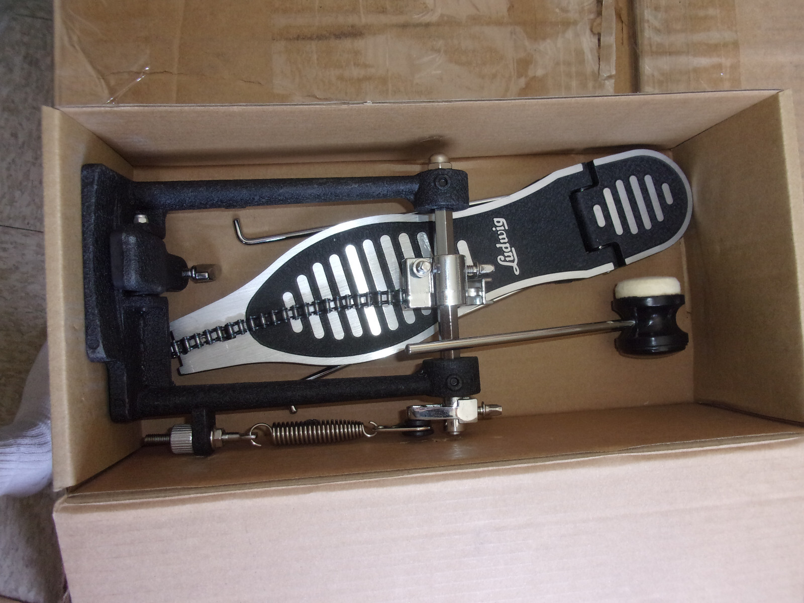 NEW Ludwig Evolution Element Bass Drum Pedal w/ double sided Beater chain drive