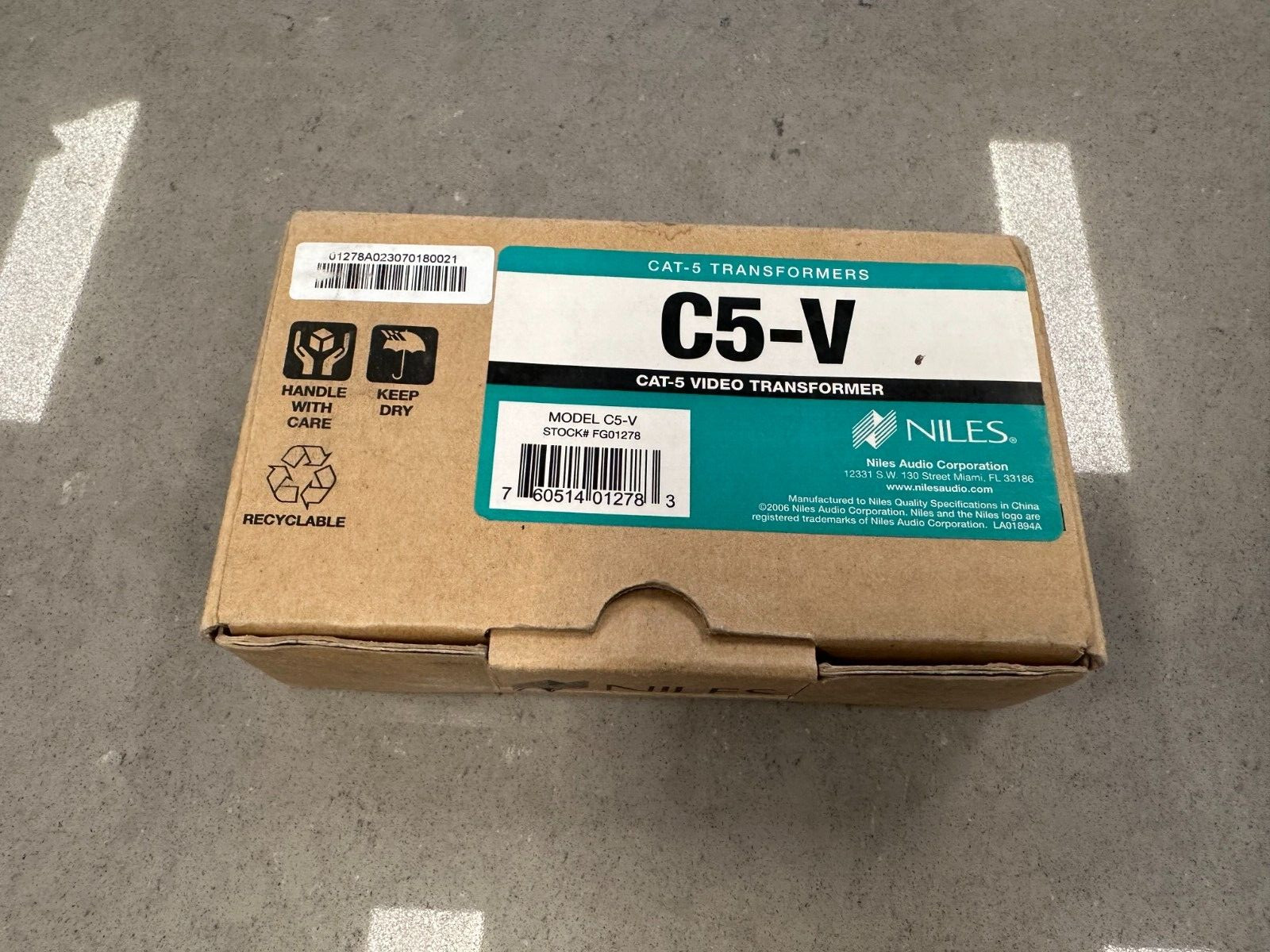 NEW IN BOX - NILES C5-V CAT 5 VIDEO TRANSFORMER (FG01278)