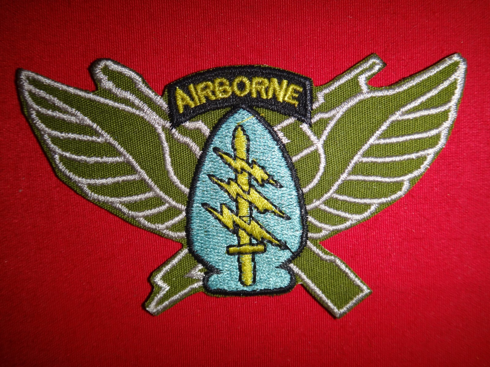 US 5th Special Forces Group AIRBORNE Air Assault Team Vietnam War Patch
