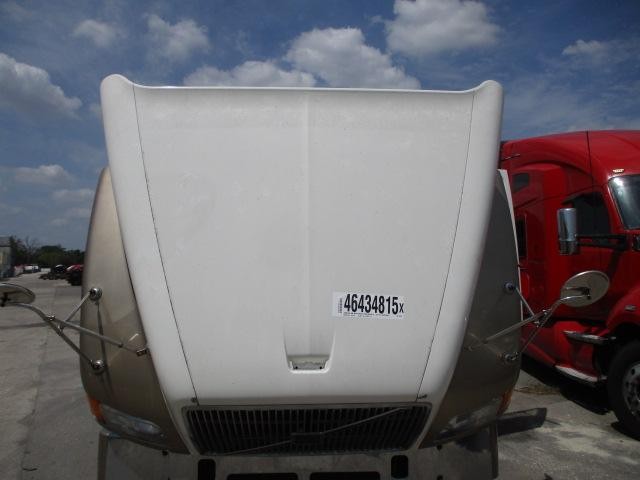For 2001 VOLVO VNL HOOD N/A , FL