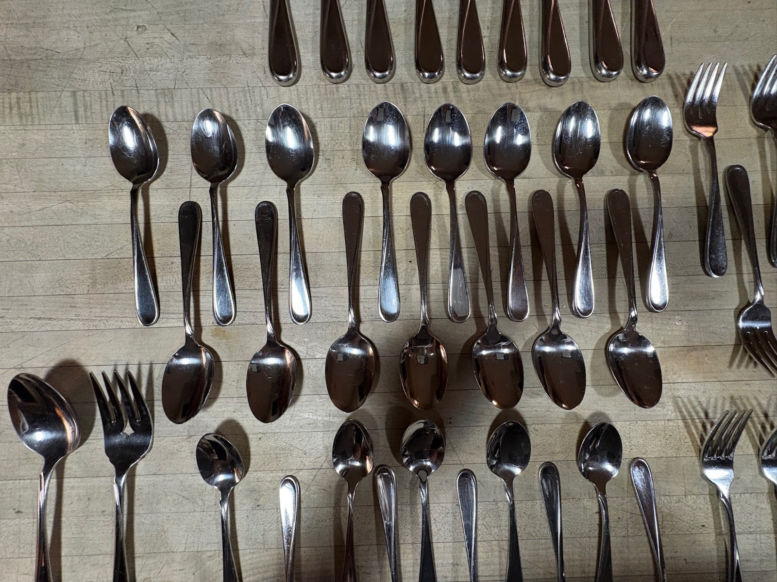 56 Pieces Oneida Stainless FLIGHT RELIANCE ** Set 9 plc Settings