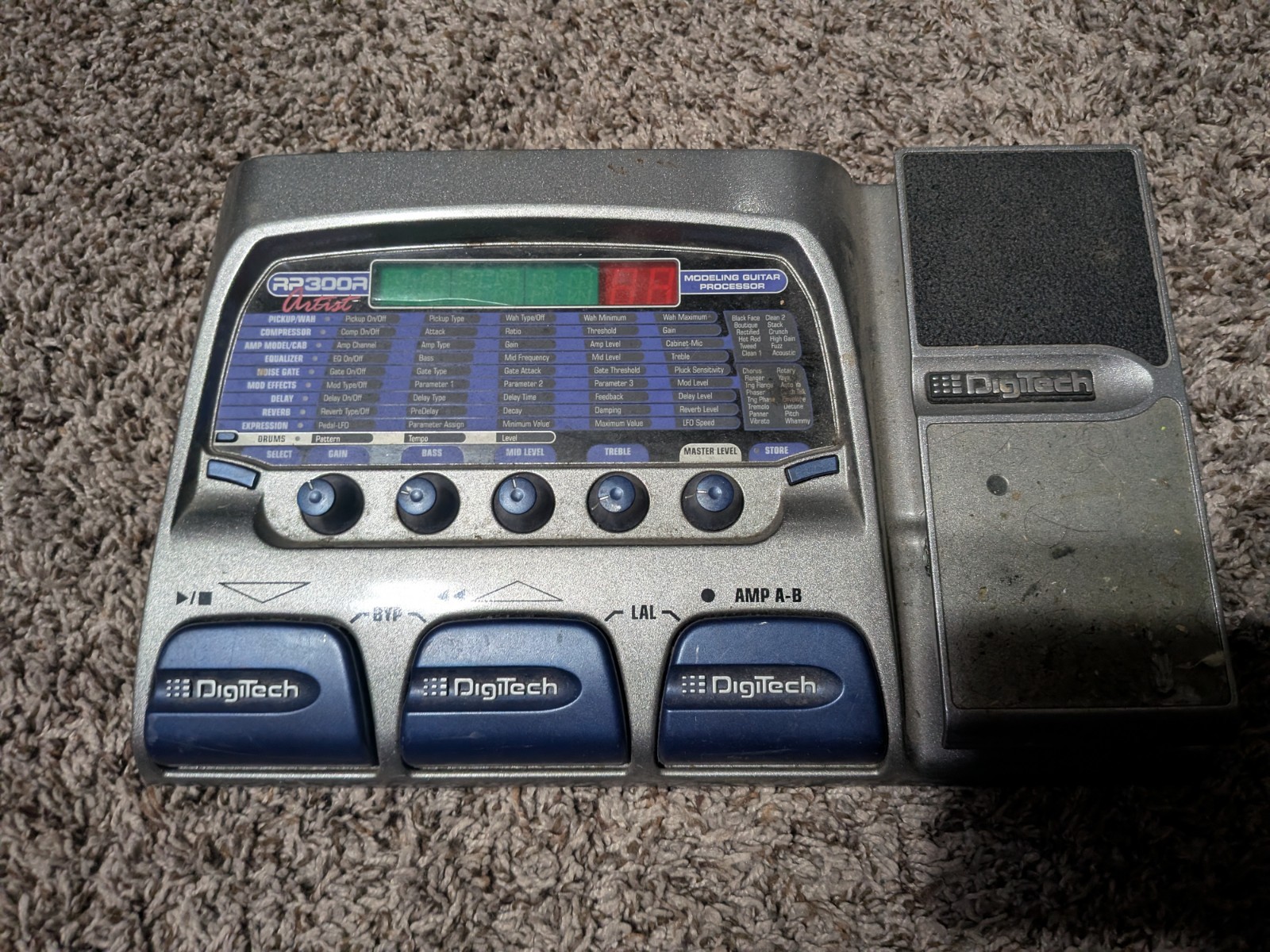 DigiTech RP300 Guitar Processor Multi-Effects Pedal =FOR PARTS/BROKEN= (READ)