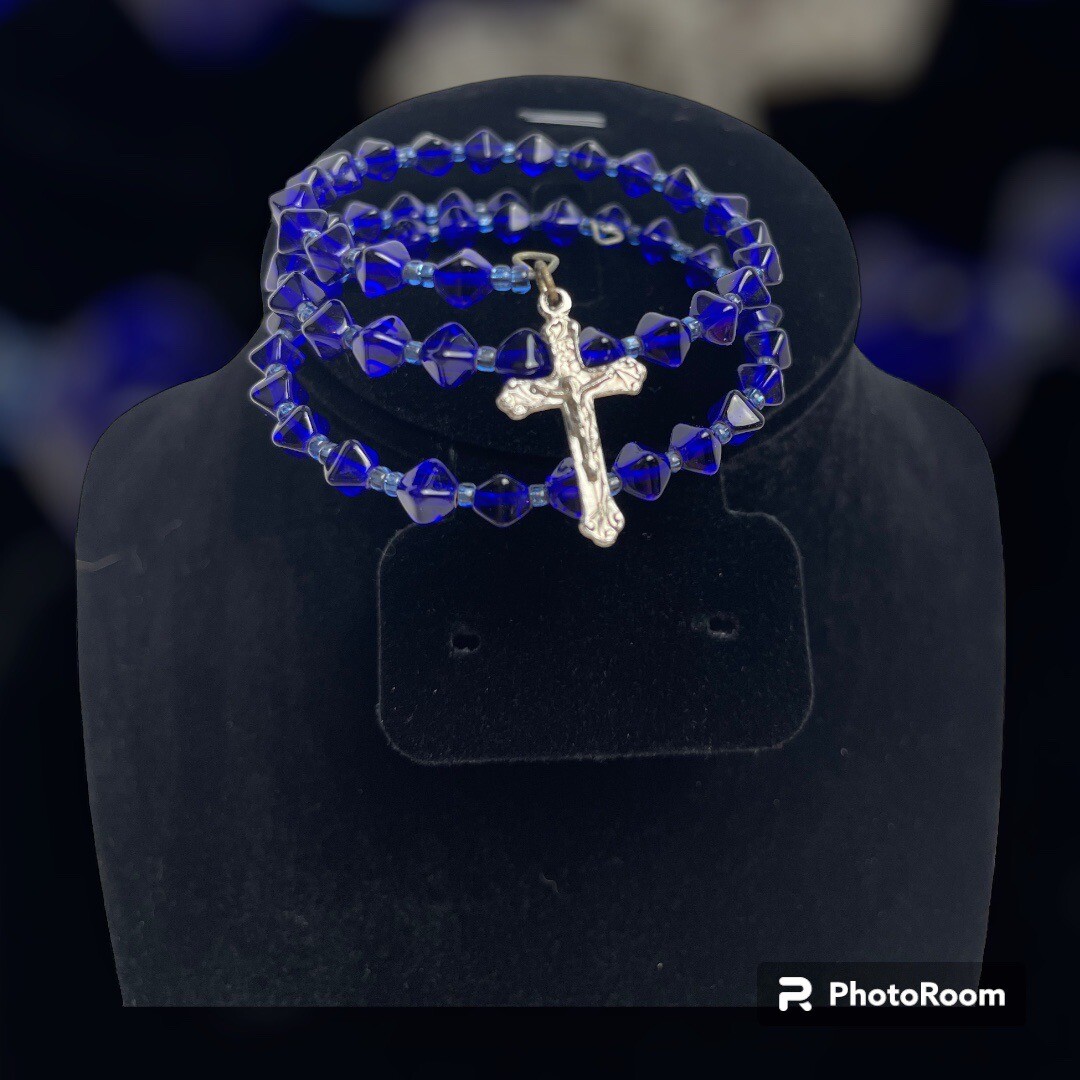 Blue Agate Memory Wire Wrapped Bracelet With Crucifix