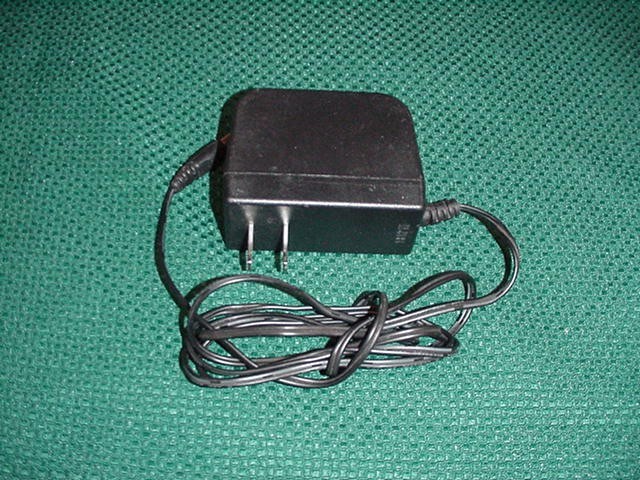 DSA-26PFA-15 FUS 120200   Switching Power Adapter.  Output:  12VDC  2A