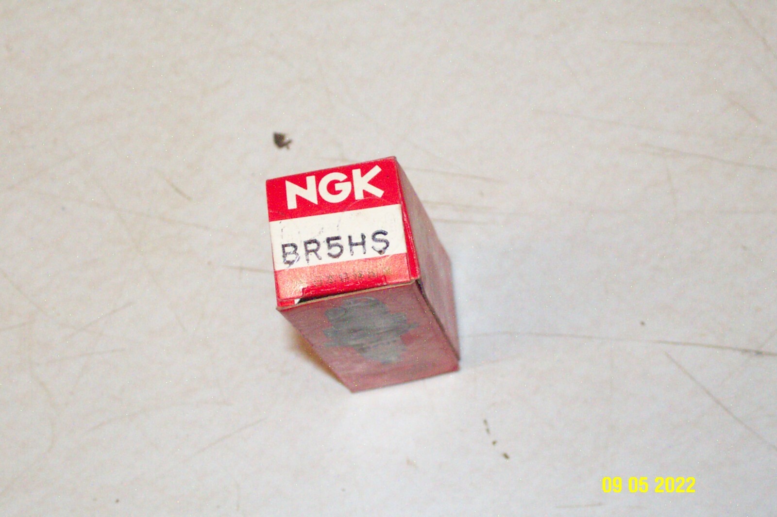 Honda 98076-55716 NGK Spark Plug BR5HS HONDA Genuine Parts   NOS New in Box