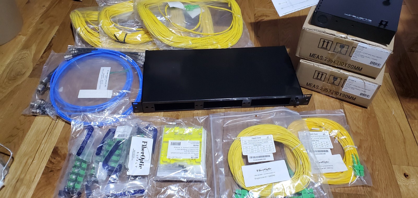 1U Fiber Patch Panel, Capacity 3 LGX compatible slots, Black