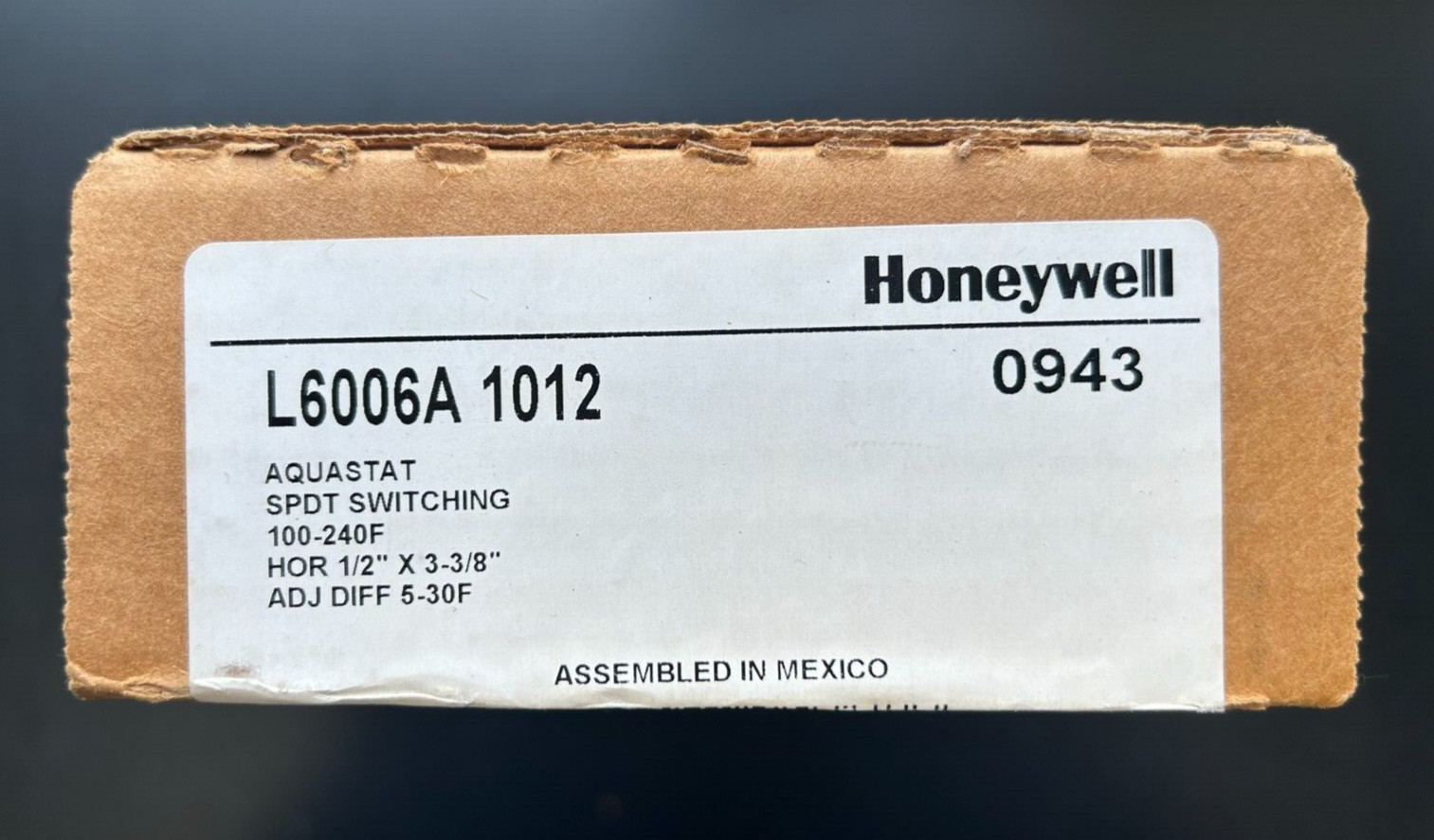 Honeywell L6006A 1012 Aquastat SPDT Switching 100-240ºF HOR-1/2"X3-3/8"