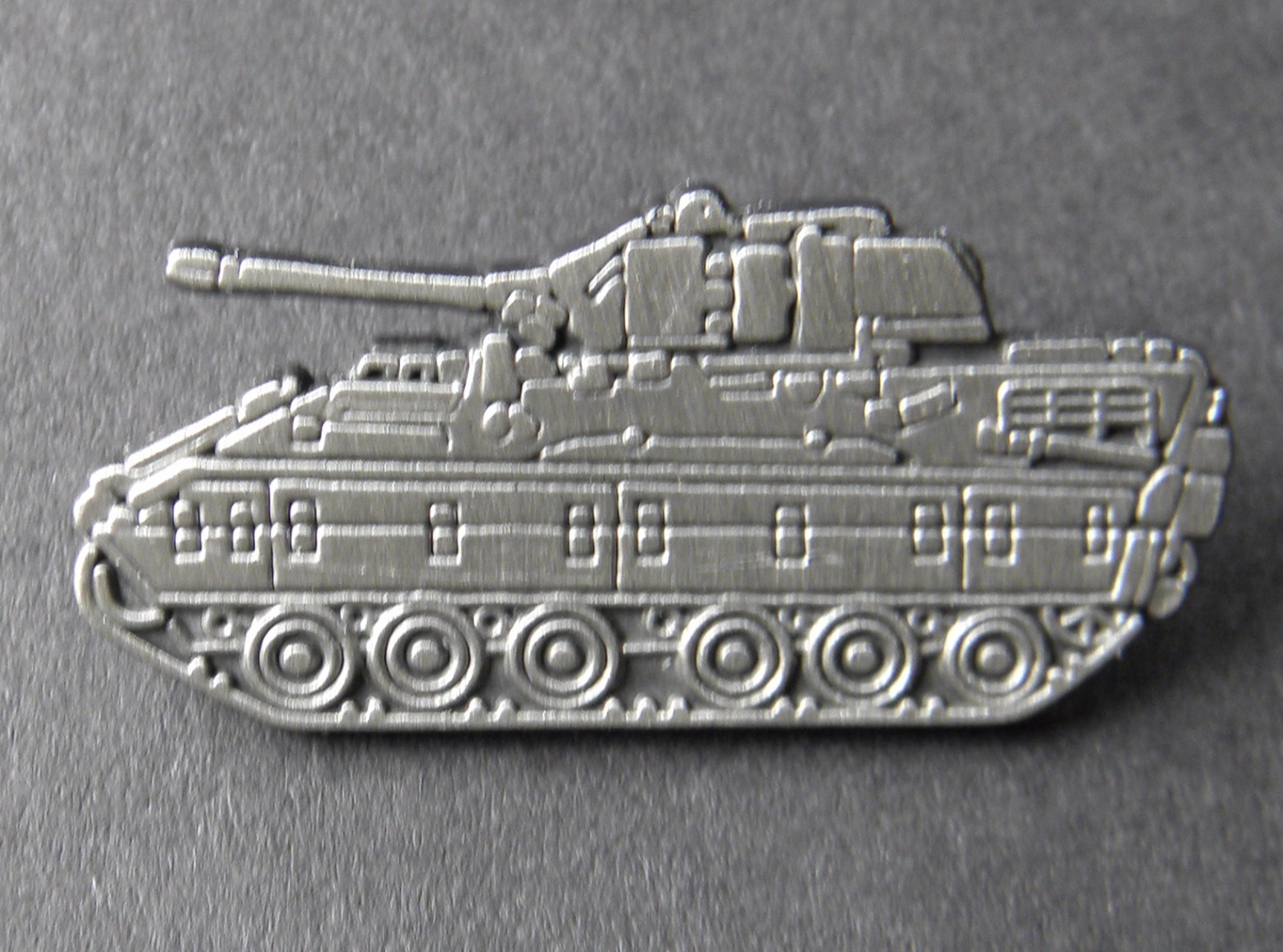 ARMY M-2A M2A1 BRADLEY TANK MILITARY VEHICLE LAPEL PIN BADGE 1.2 INCH