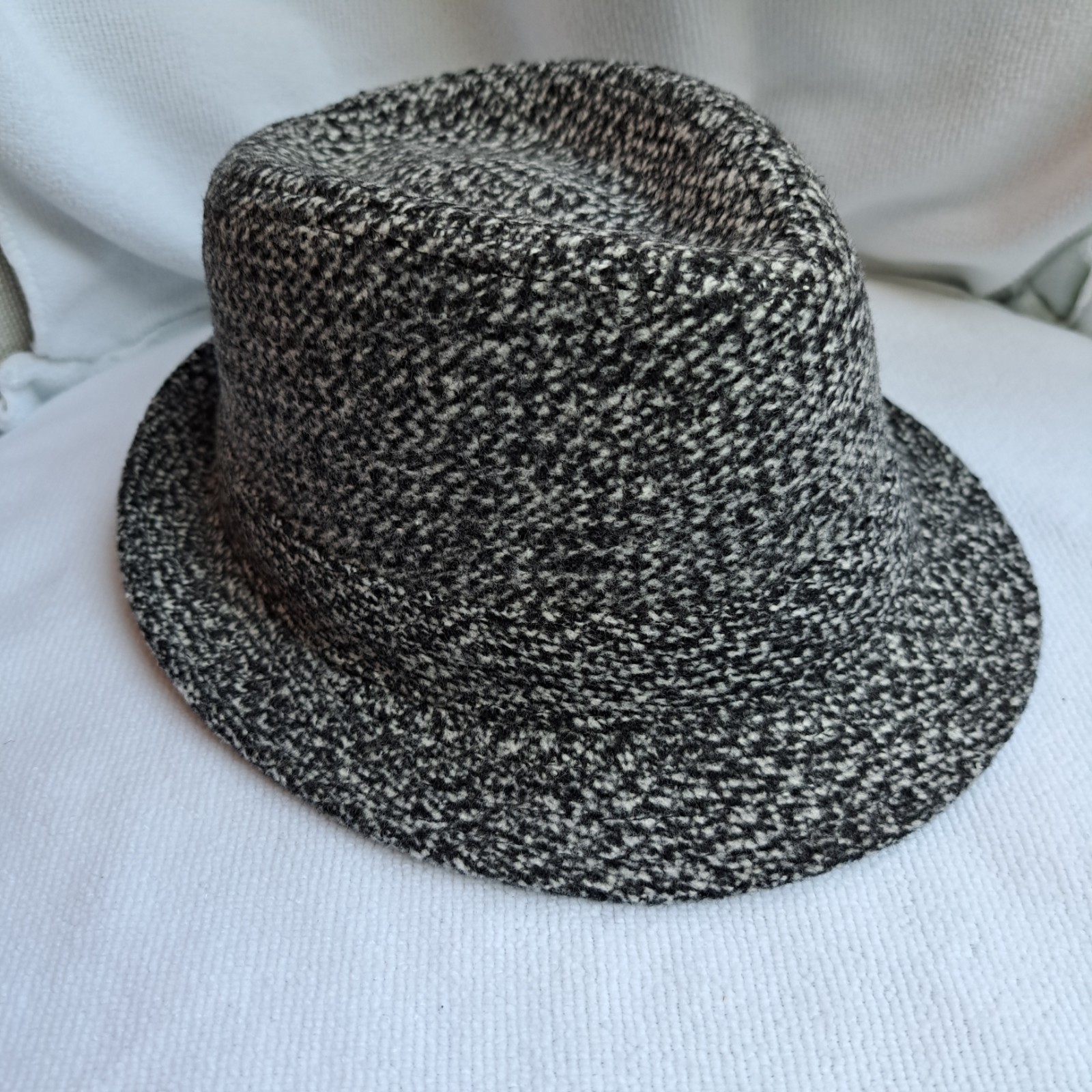 Young Boys Hat Round Gray/White Sun Hat Cap one size