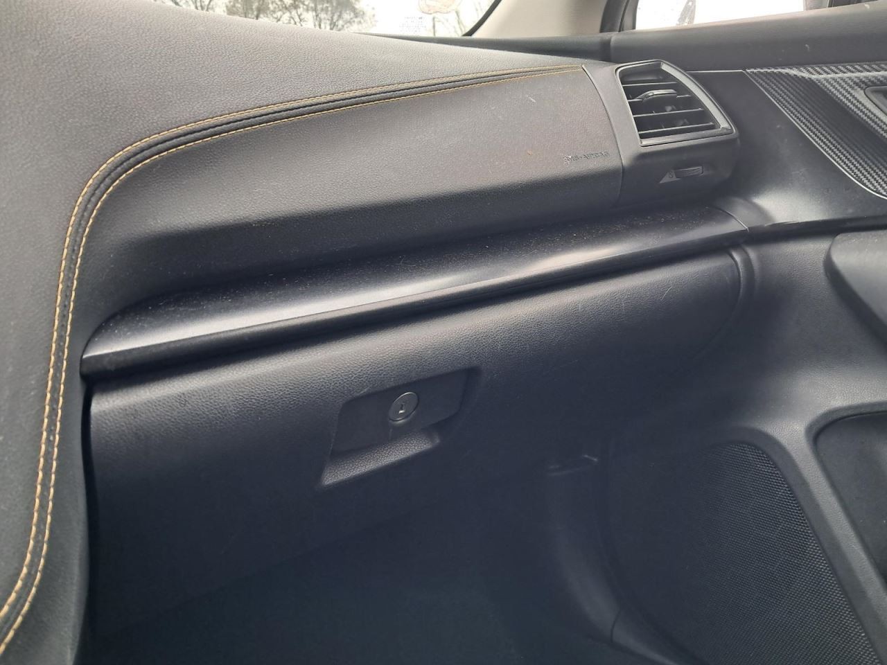 XV CROSST 2021 Glove Box 4845593