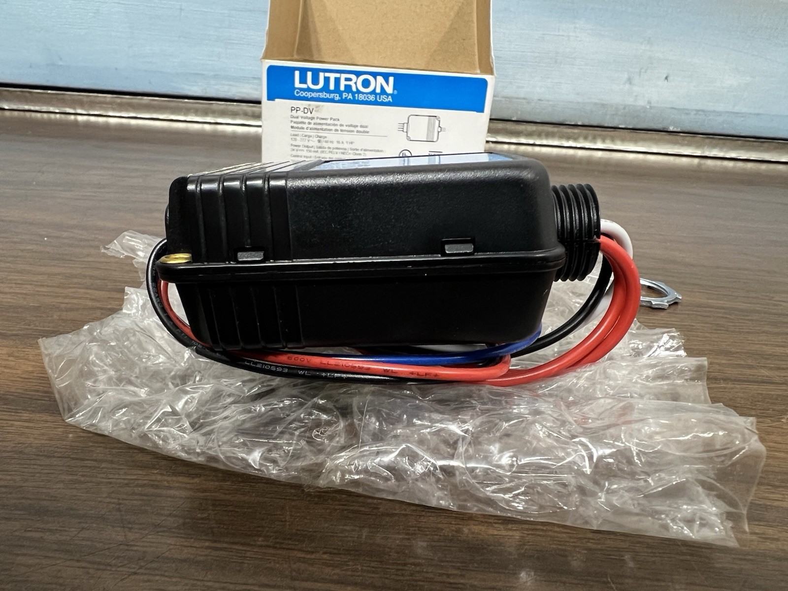 (1) Lutron PP-DV Power Packs - Black -New