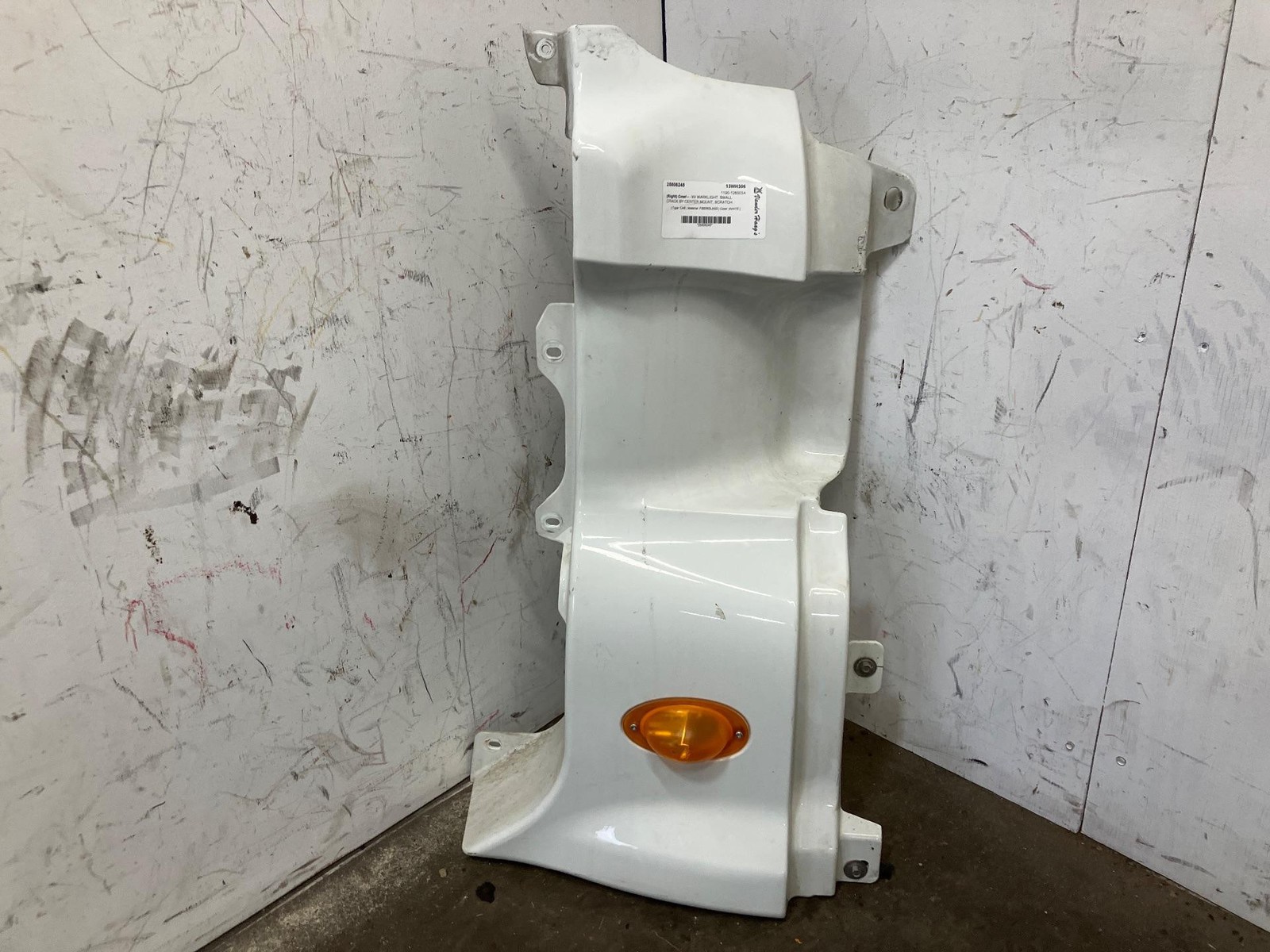 2008-2020 Freightliner CASCADIA WHITE Right CAB Cowl - Used | P/N A1834907001
