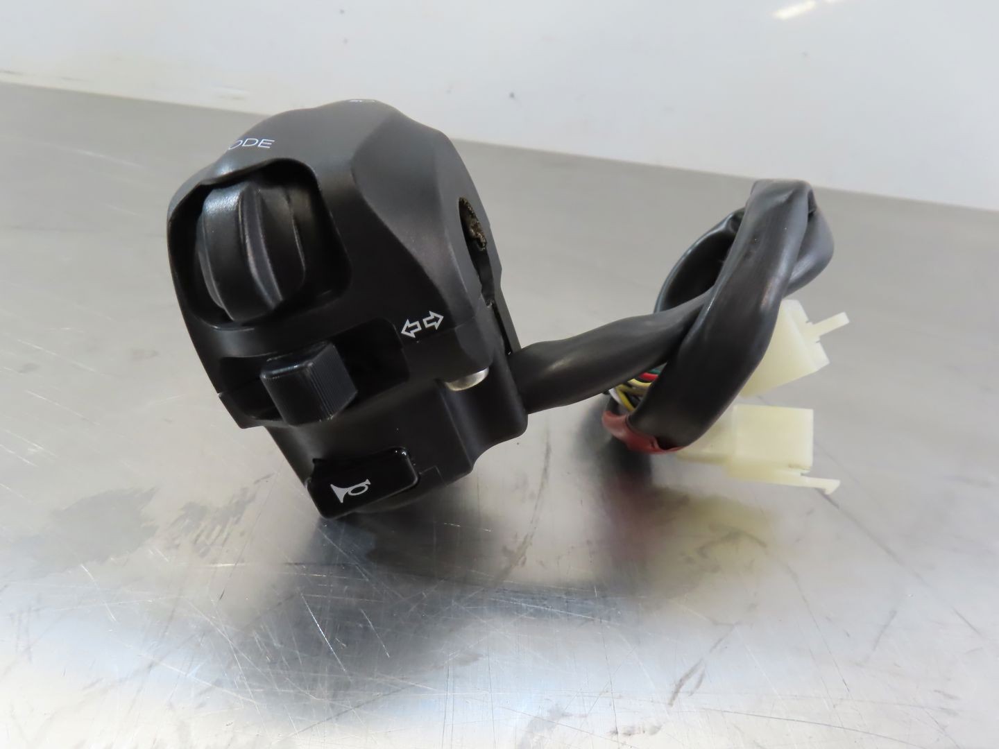 EB1442 2016 16 APRILIA TUONO RR LH LIGHTS SELECTOR CONTROL SWITCH