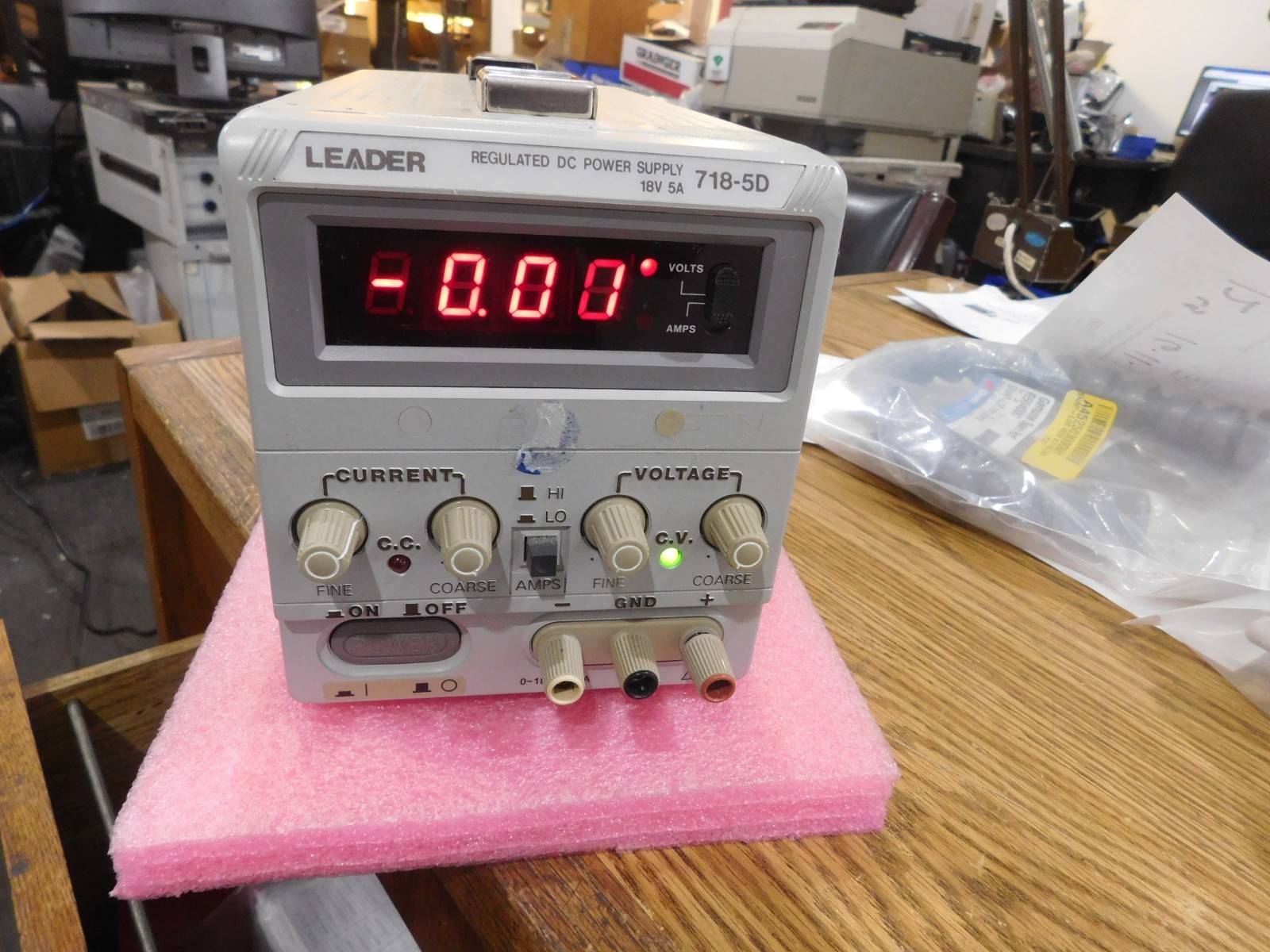 Leader Model: 718-5D Regulated DC Power Supply.  18V 5A