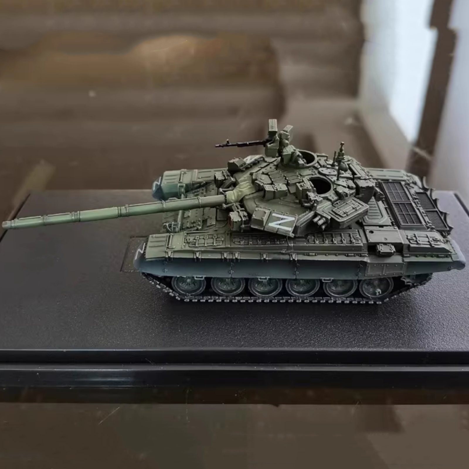 5.1in Russian Special Military Operations T-90A Main Battle Tank Model Assembly