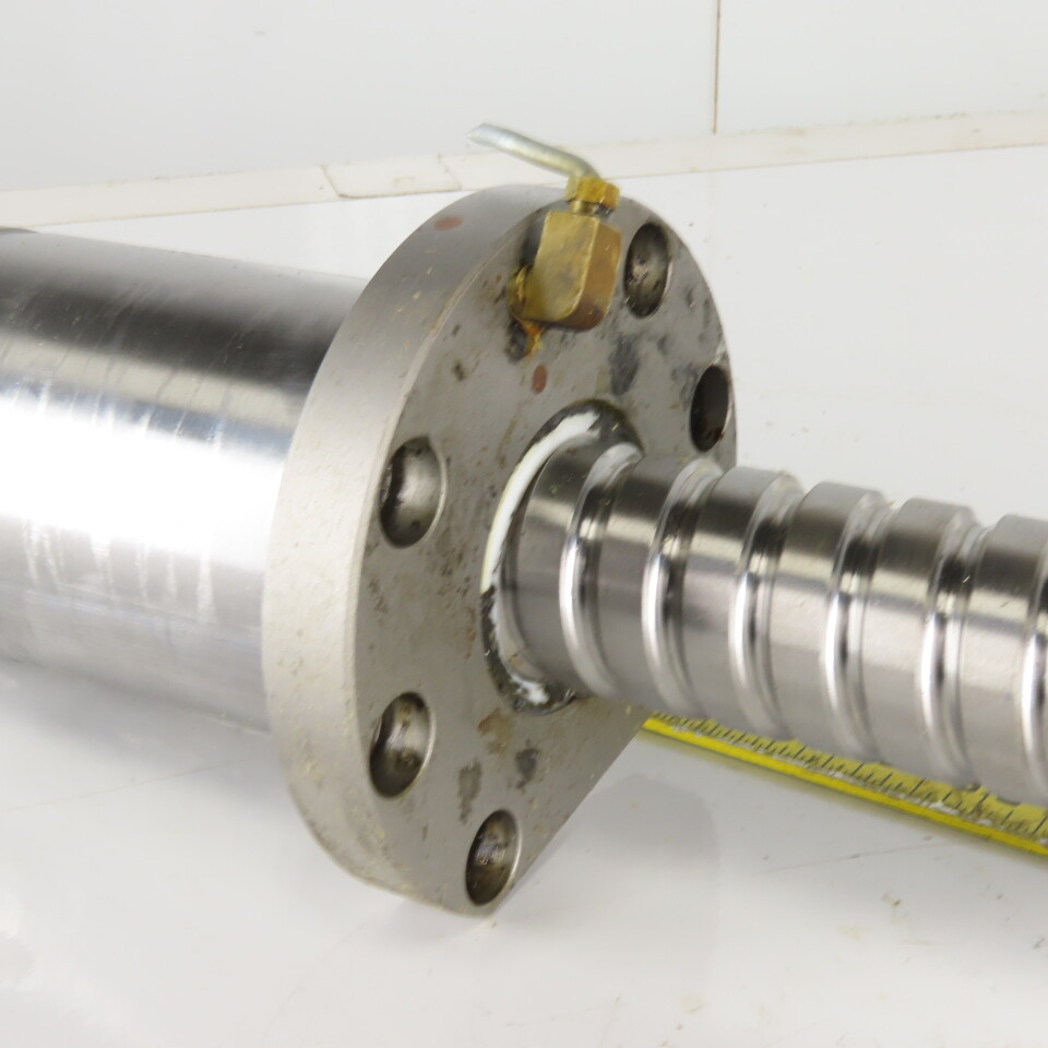 Tsubaki 31B-1524-1 Okuma MA-40HA Y Axis Ball Screw Assembly 57-7/8" OAL