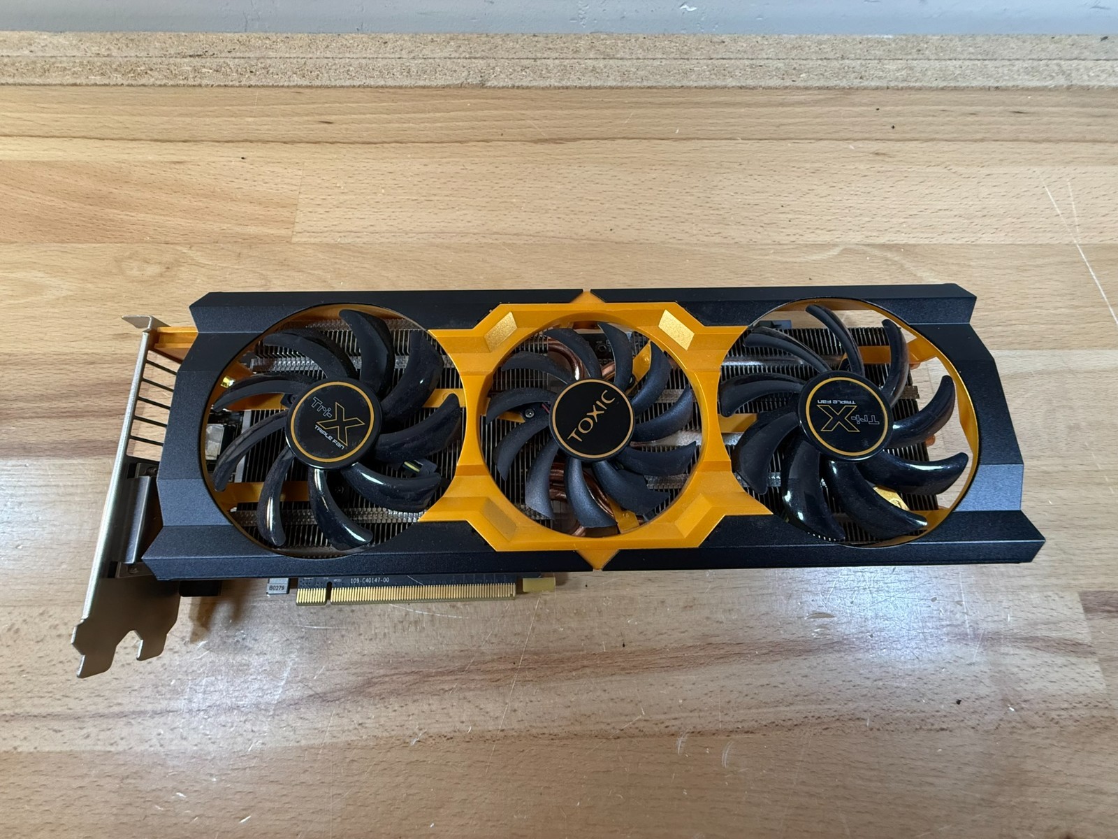 Sapphire TOXIC R9 270X OC 11217-02 2GB GDDR5 Video Graphics Card 11217-02