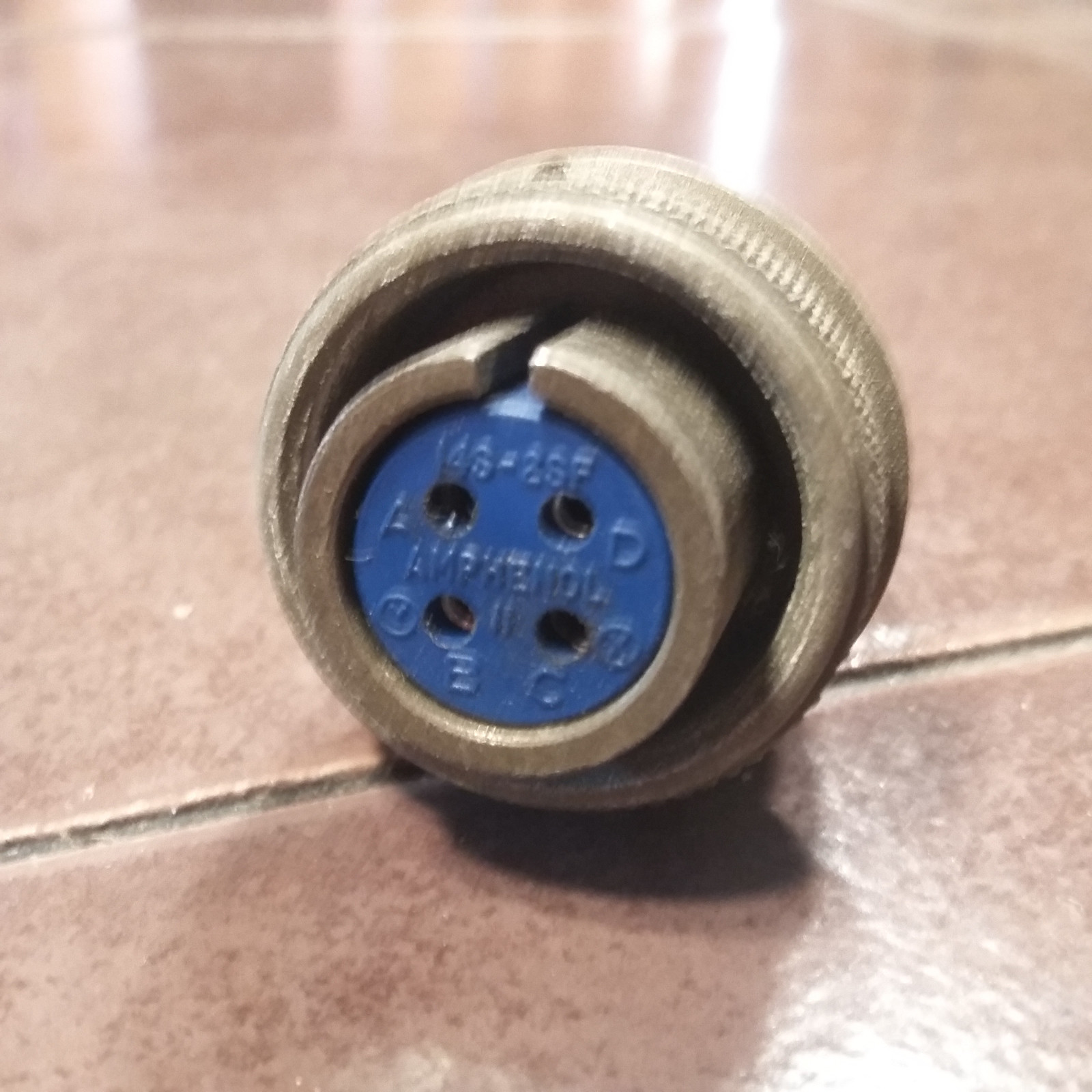 Amphenol 3106A14S-29 Connector