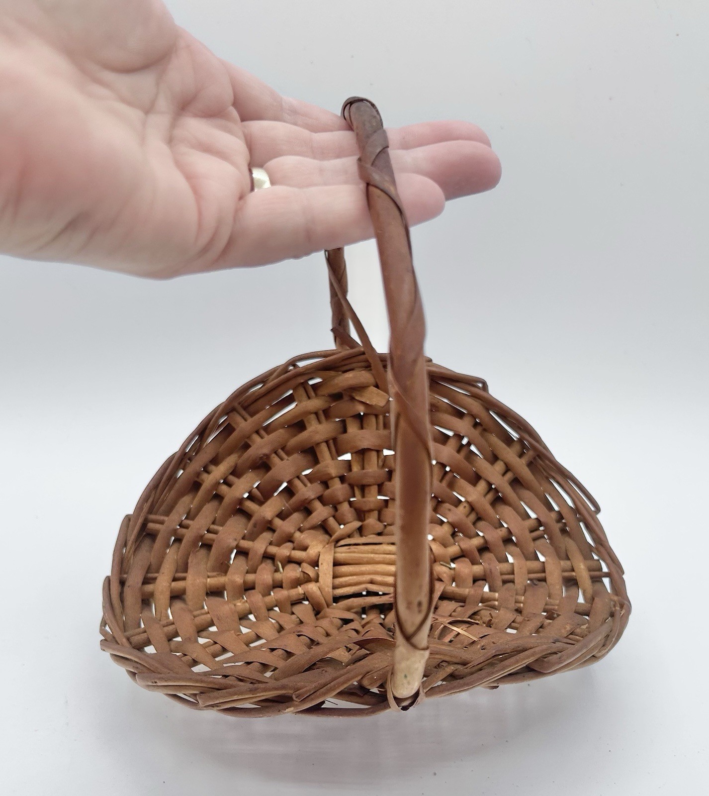 Vintage Small Decorative Wood Gathering Basket Cottagecore Farmhouse Brown 8"