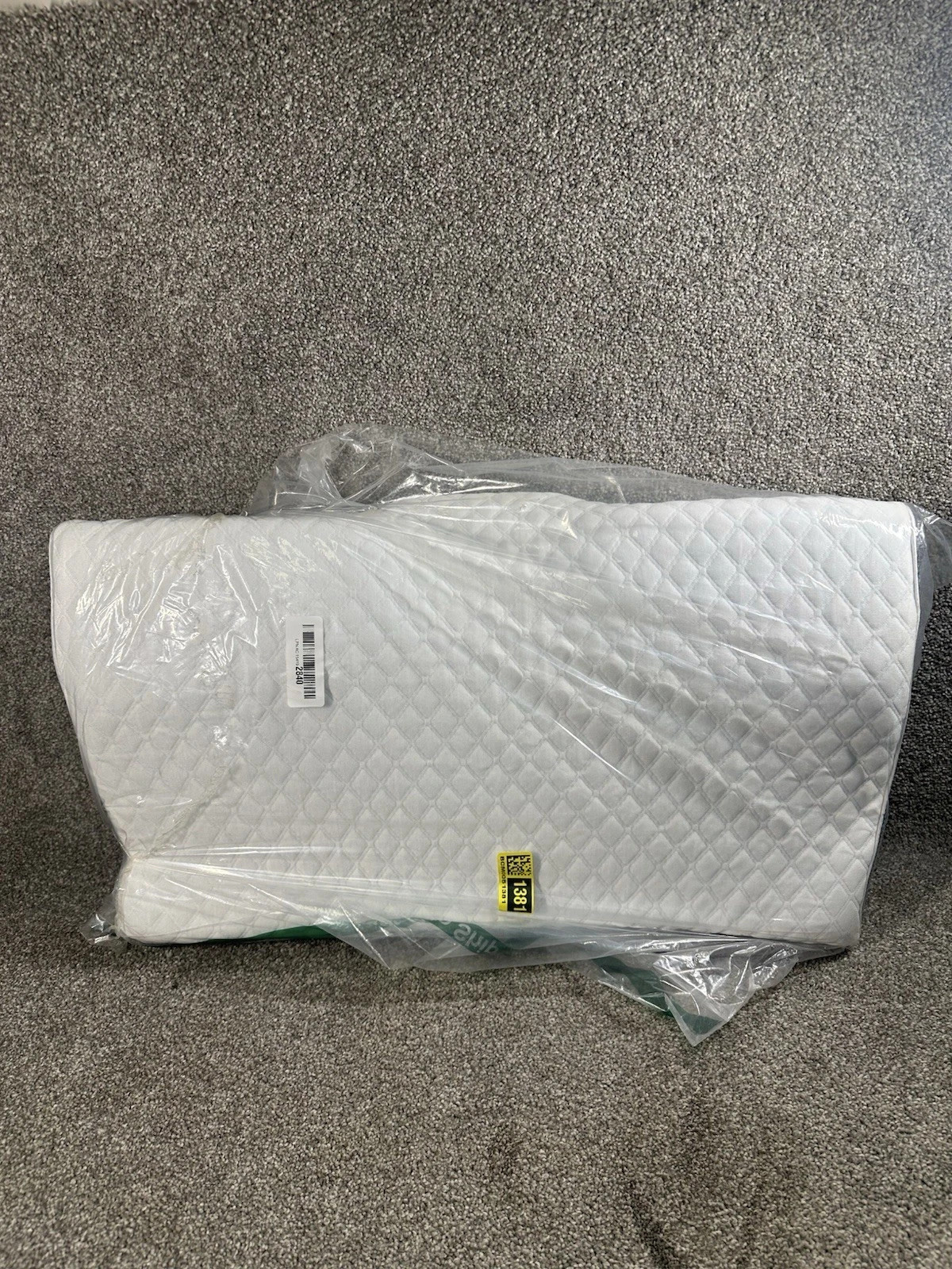 Derila King Size Memory Foam Contour Pillow /Plus Size