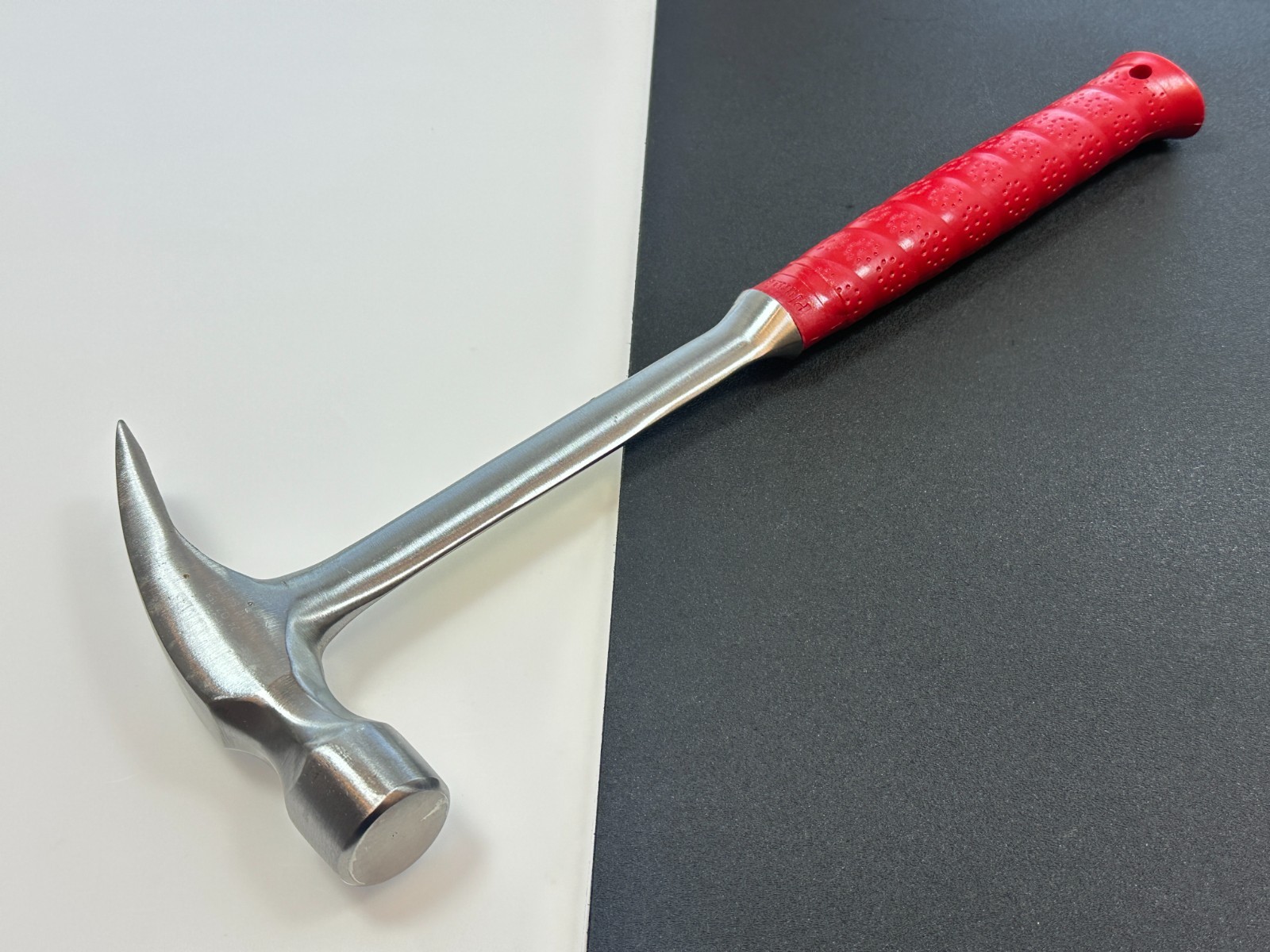 Plumb Tools USA 11-396 Premium Solid Steel Red Grip 24oz Ripping Claw Hammer NOS
