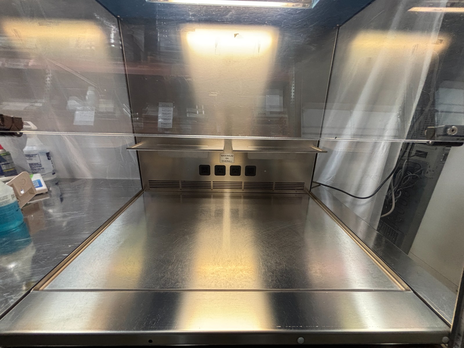 VWR PCR Workstation 10783-132