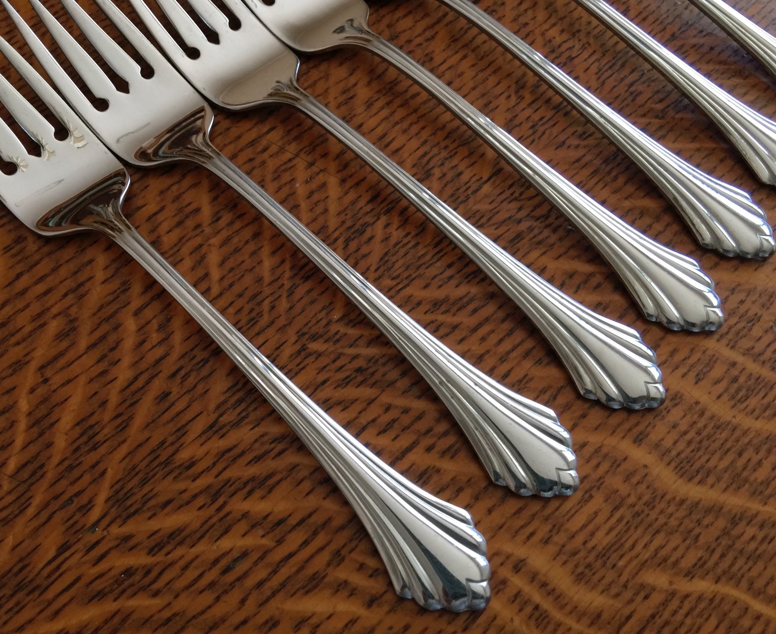 ONEIDA - BANCROFT - USA Silverware * YOU CHOOSE / CHOICE * STAINLESS FLATWARE