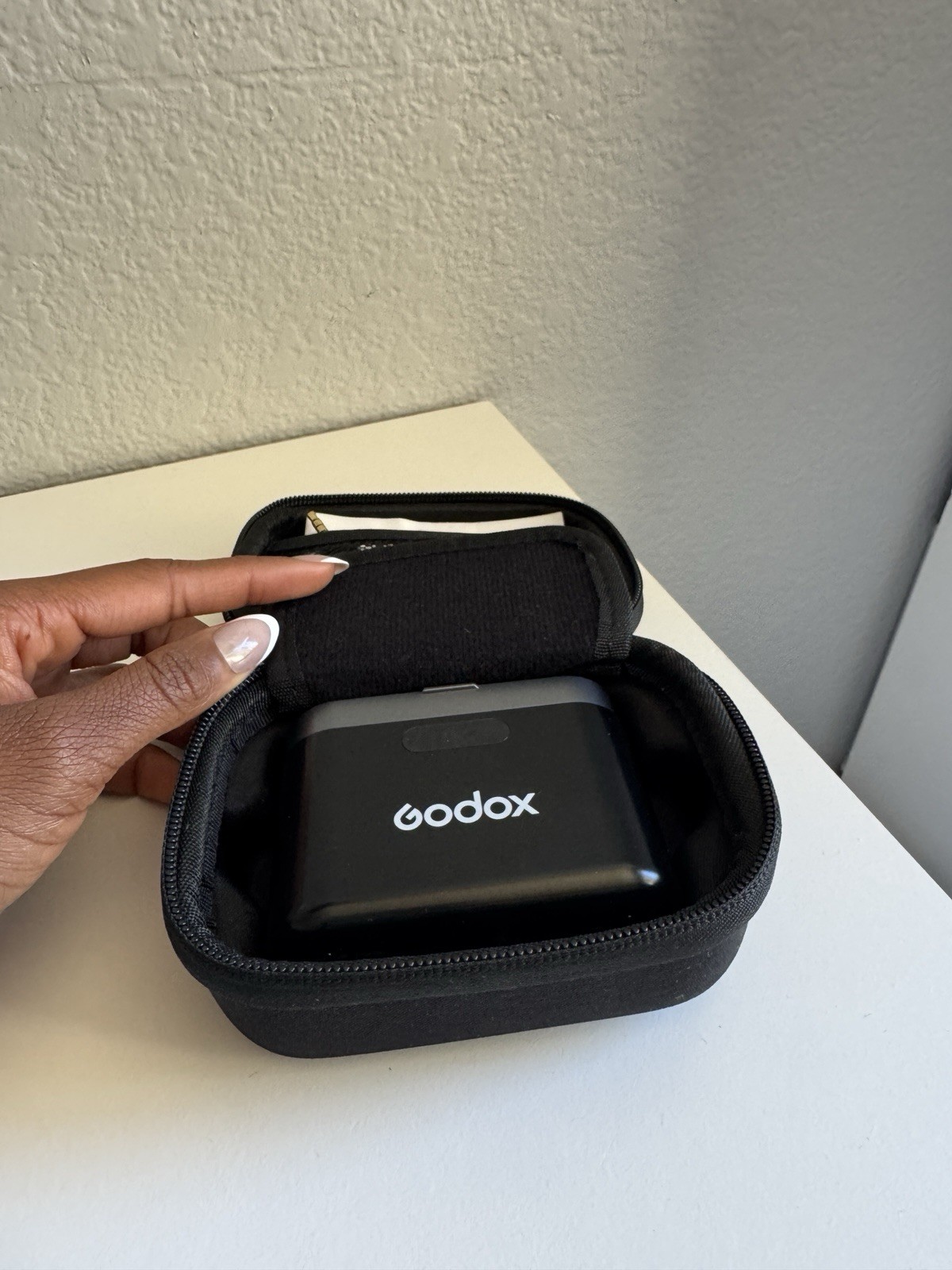 Godox WEC Kit2 Wireless Lavalier Microphone System w/ 3.5mm Mini Input