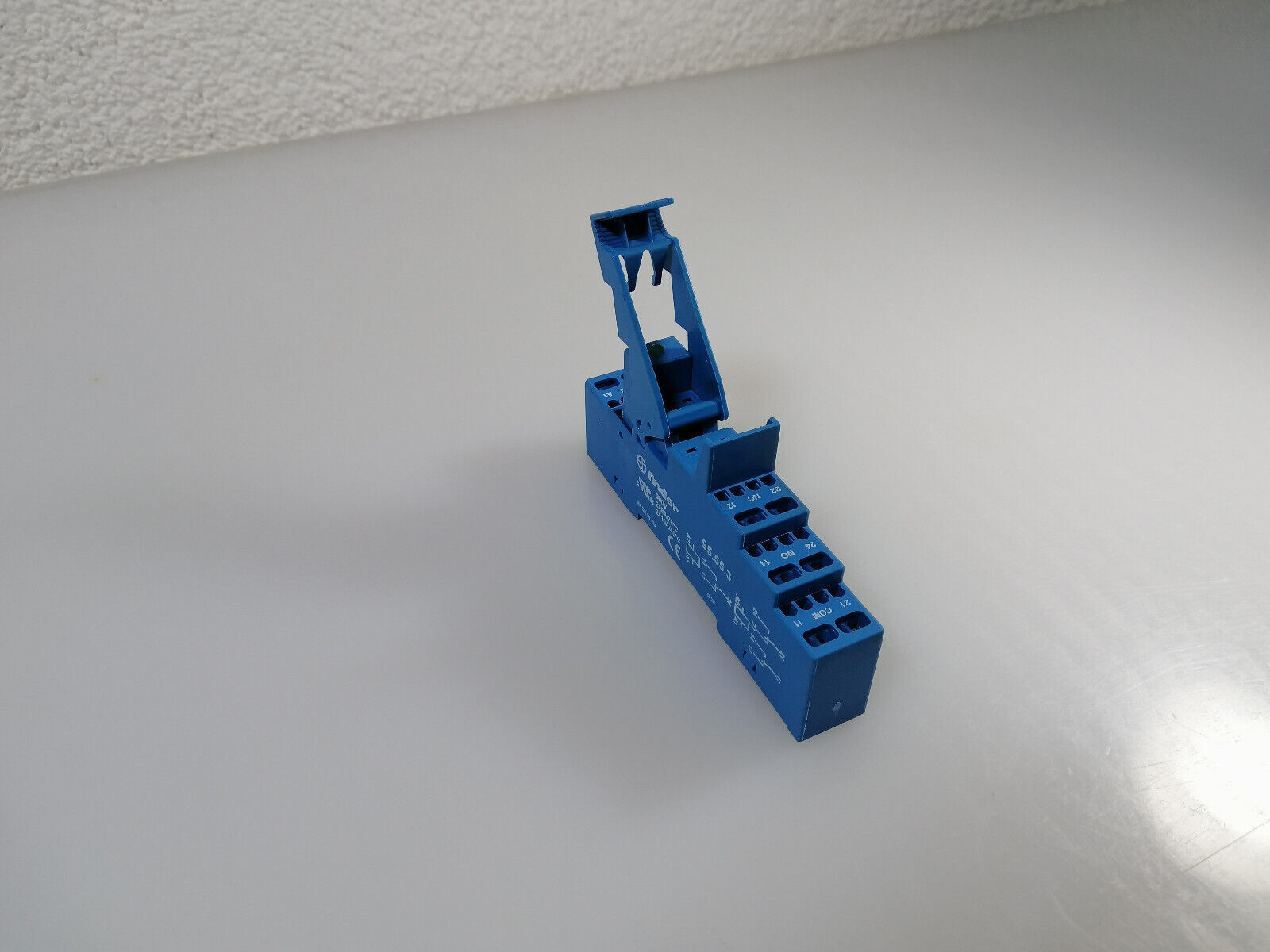 Finder 95.55.3 Relay Socket