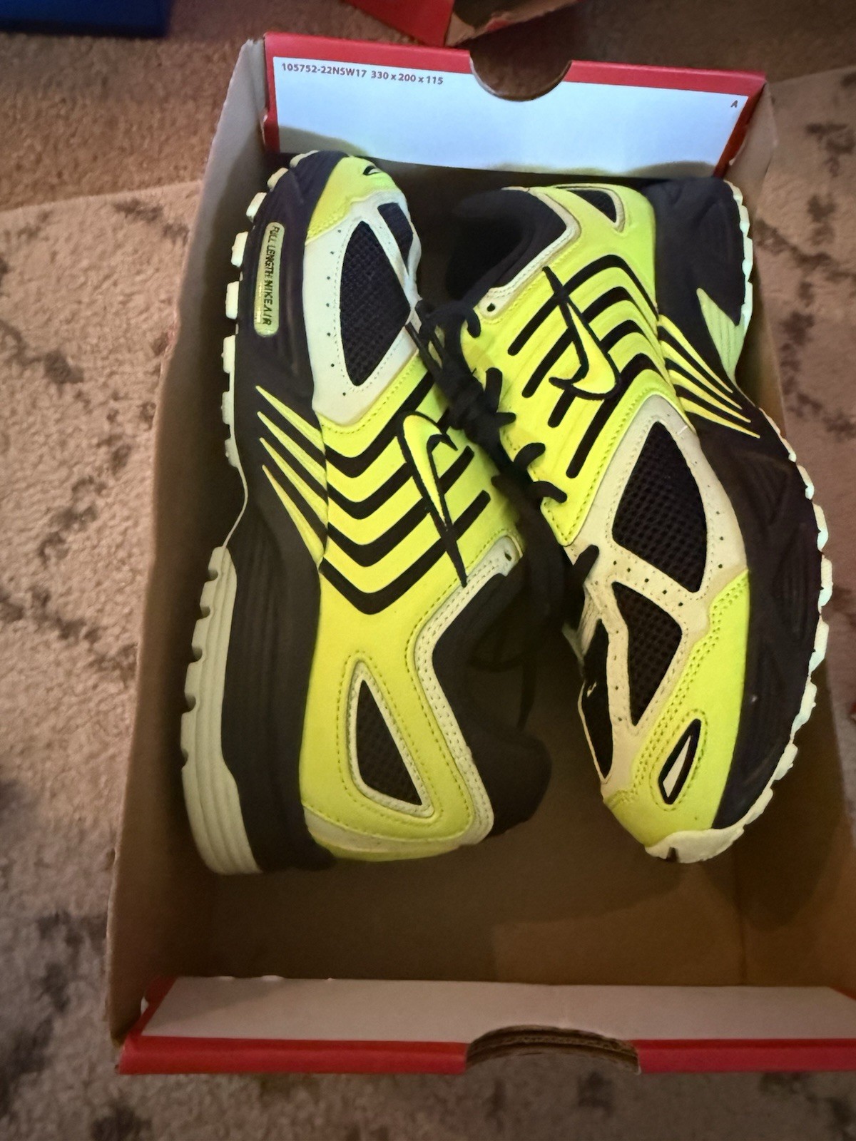 Nike Air Pegasus 2K5 Mens Size Volt Black Barely Volt HQ5403 700 Sneaker Shoes