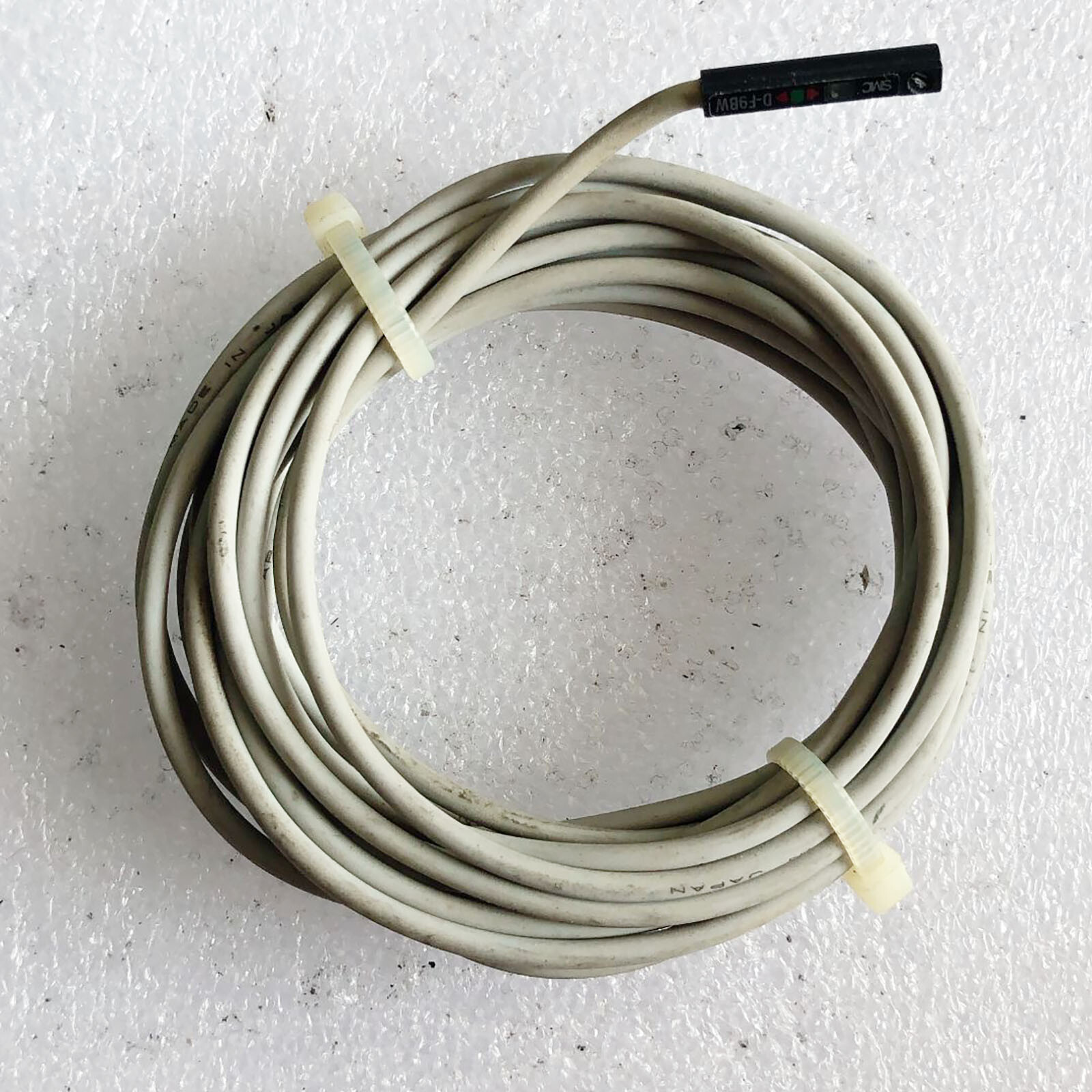 SMC D-F9BW 2 Color Display Solid State Switch ✦KD