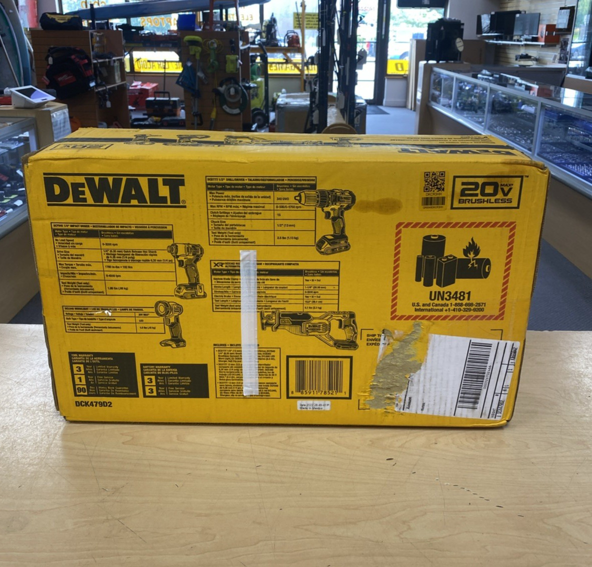 DEWALT (DCK479D2) XR 20V MAX Brushless 4-Tool Combo Kit