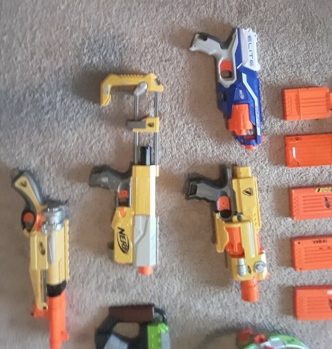Nerf Guns Lot Used - Nerf Zombie Strike - Nerf Elite -Nerf N Strike w/Accesories