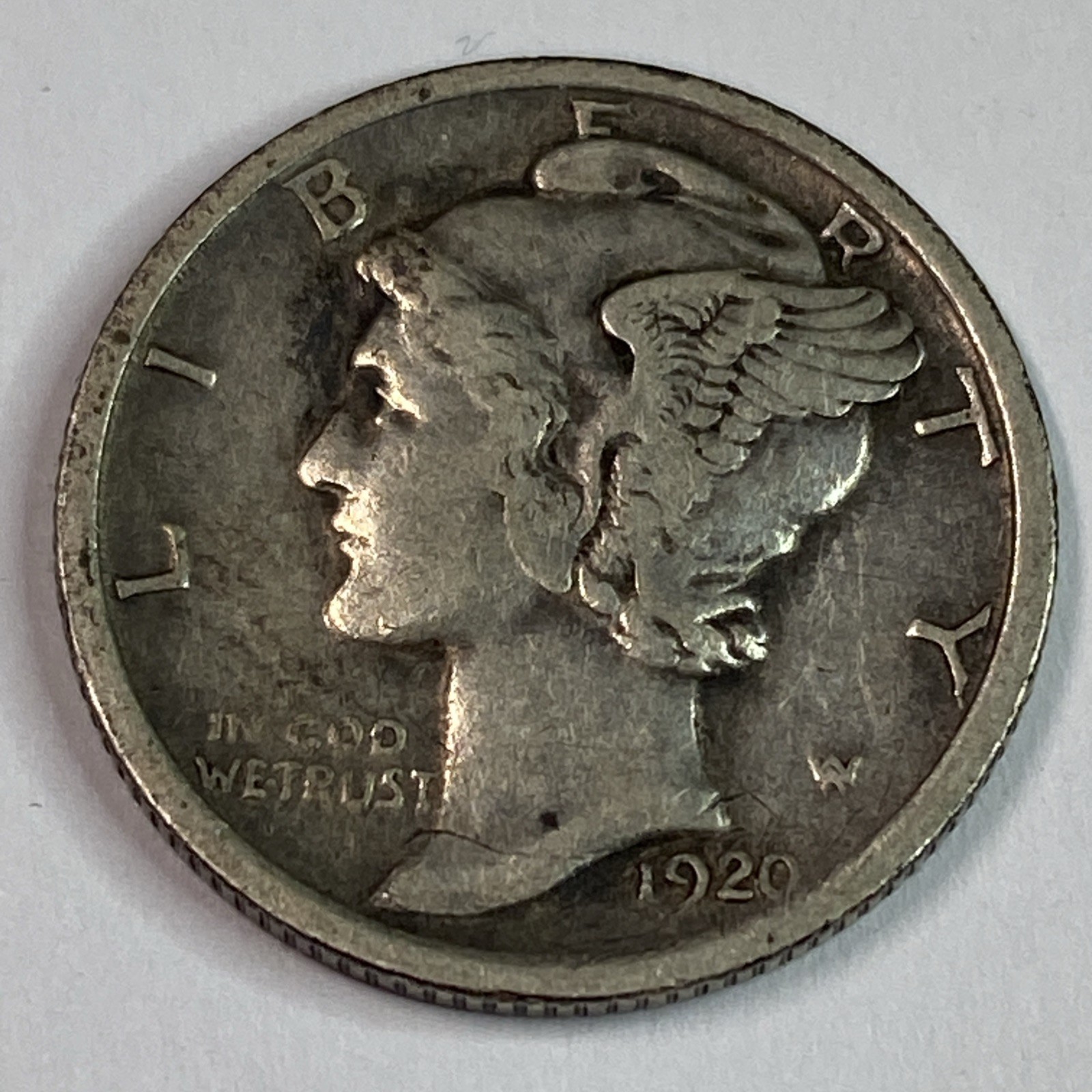 1920 Mercury Dime - Scarce  Better Date  No Reserve Nice Coin Full Sticks